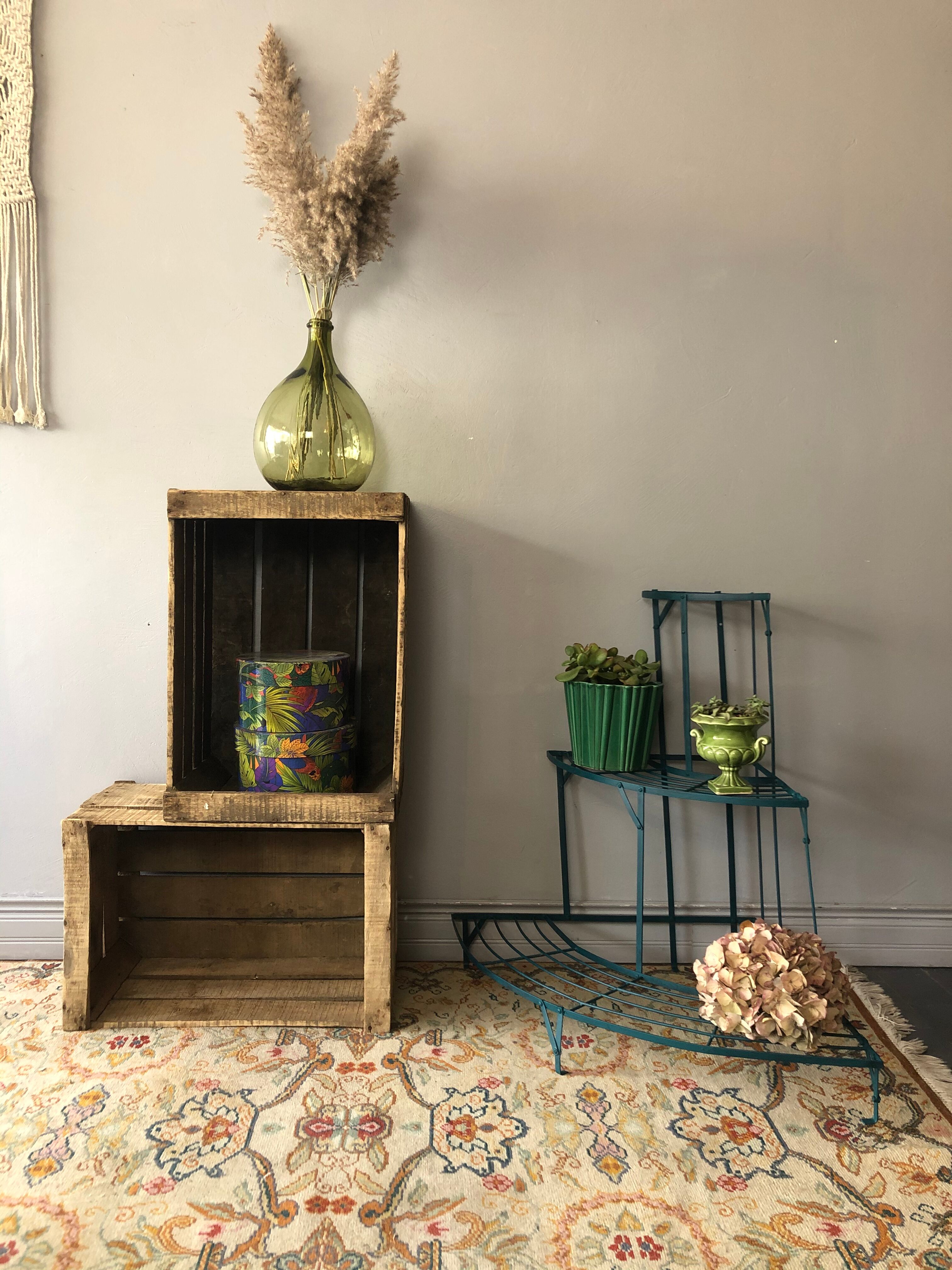 Quarter moon plant door