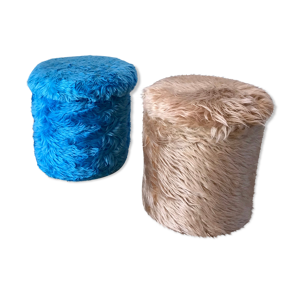 Duo de poufs moumoute colorés