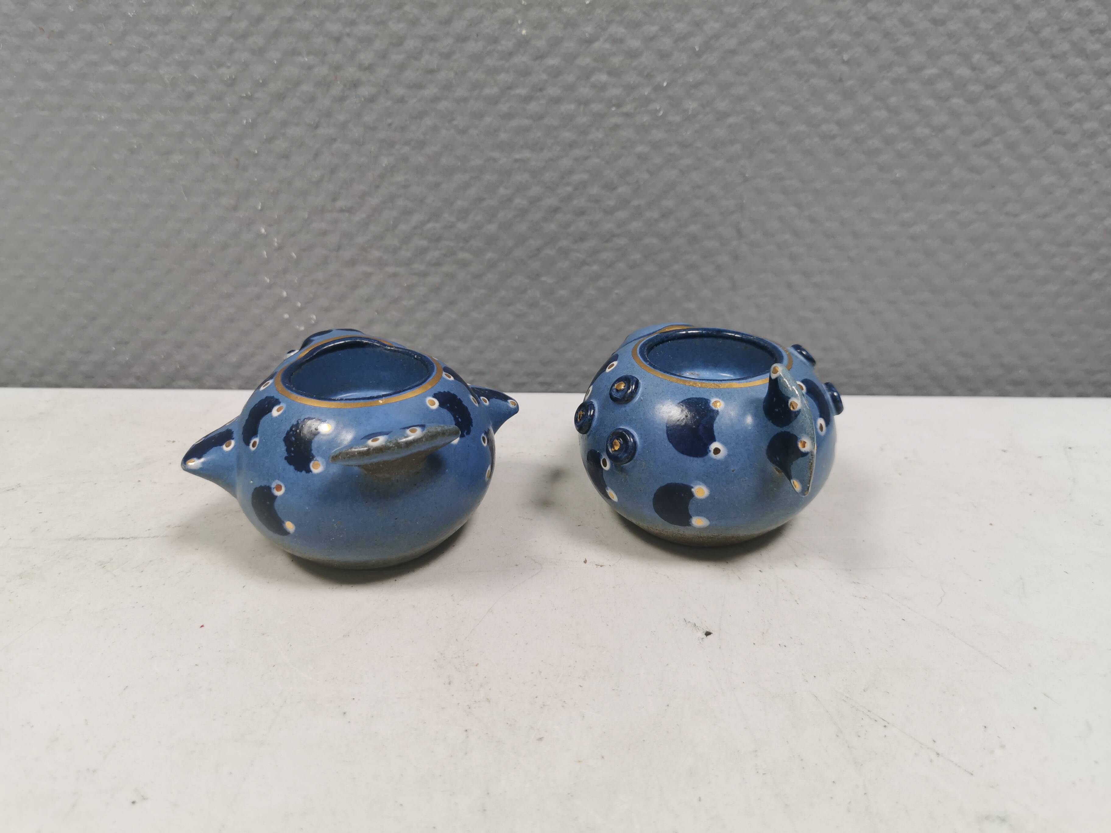 Un ensemble de bougeoirs rares destinés aux bougies chauffe-plat par Allan Hytholm Danemark.