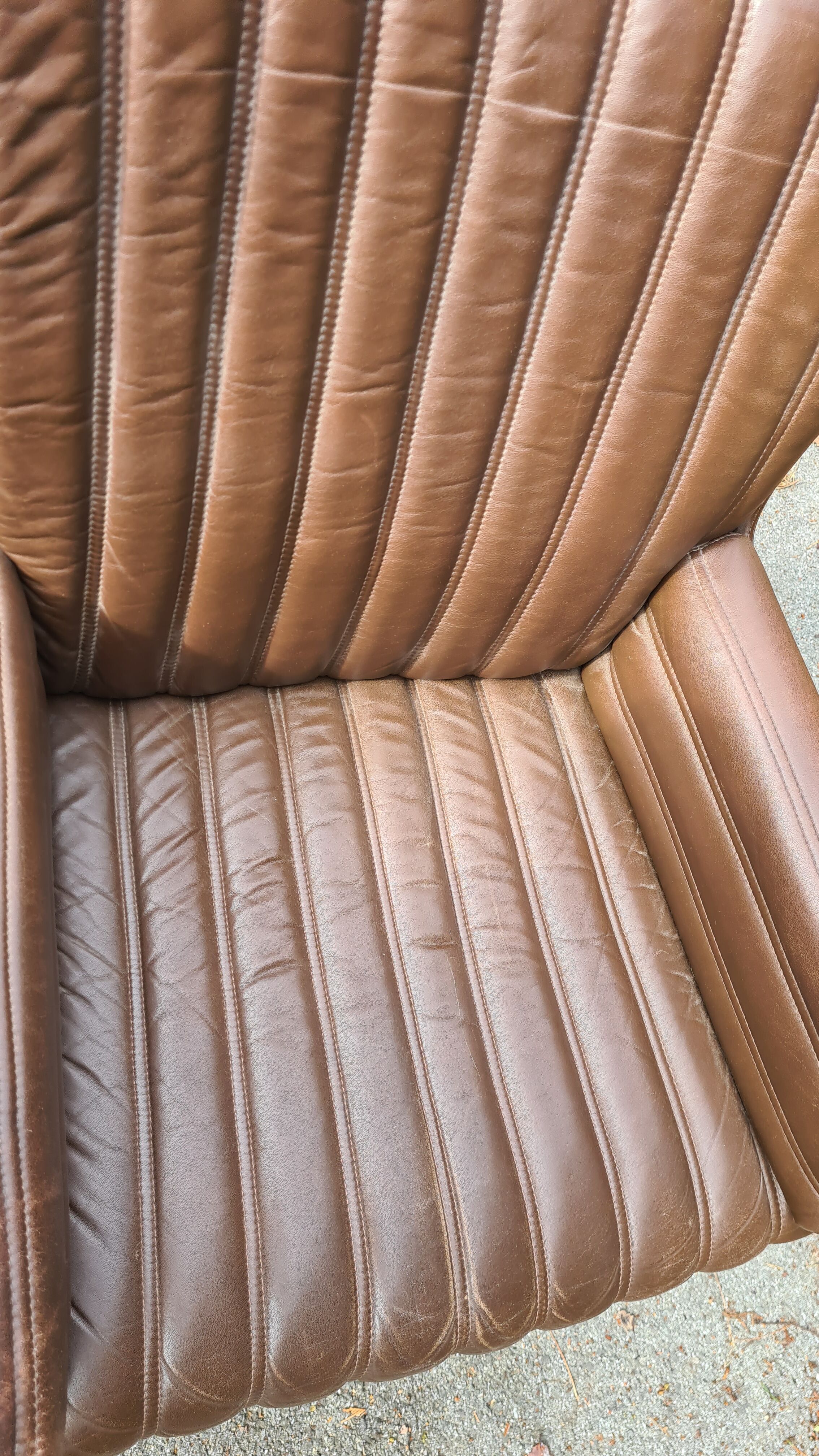 Brown leather office chair 80s