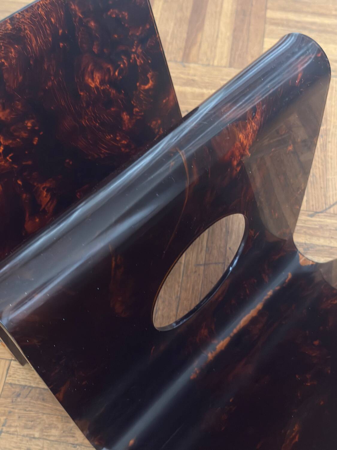 Plexiglass magazine rack