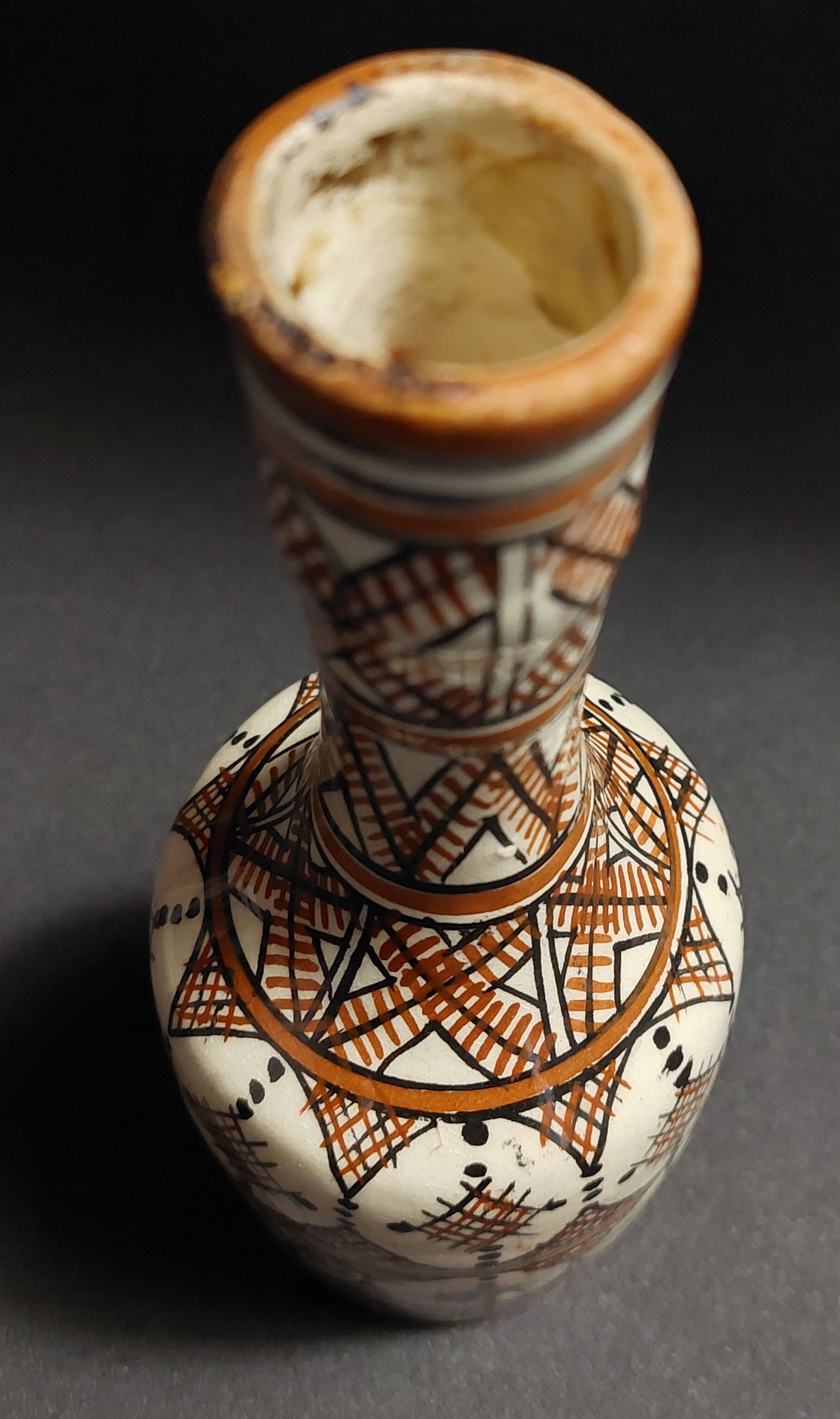 Vintage ceramic vase Morocco Safi signed