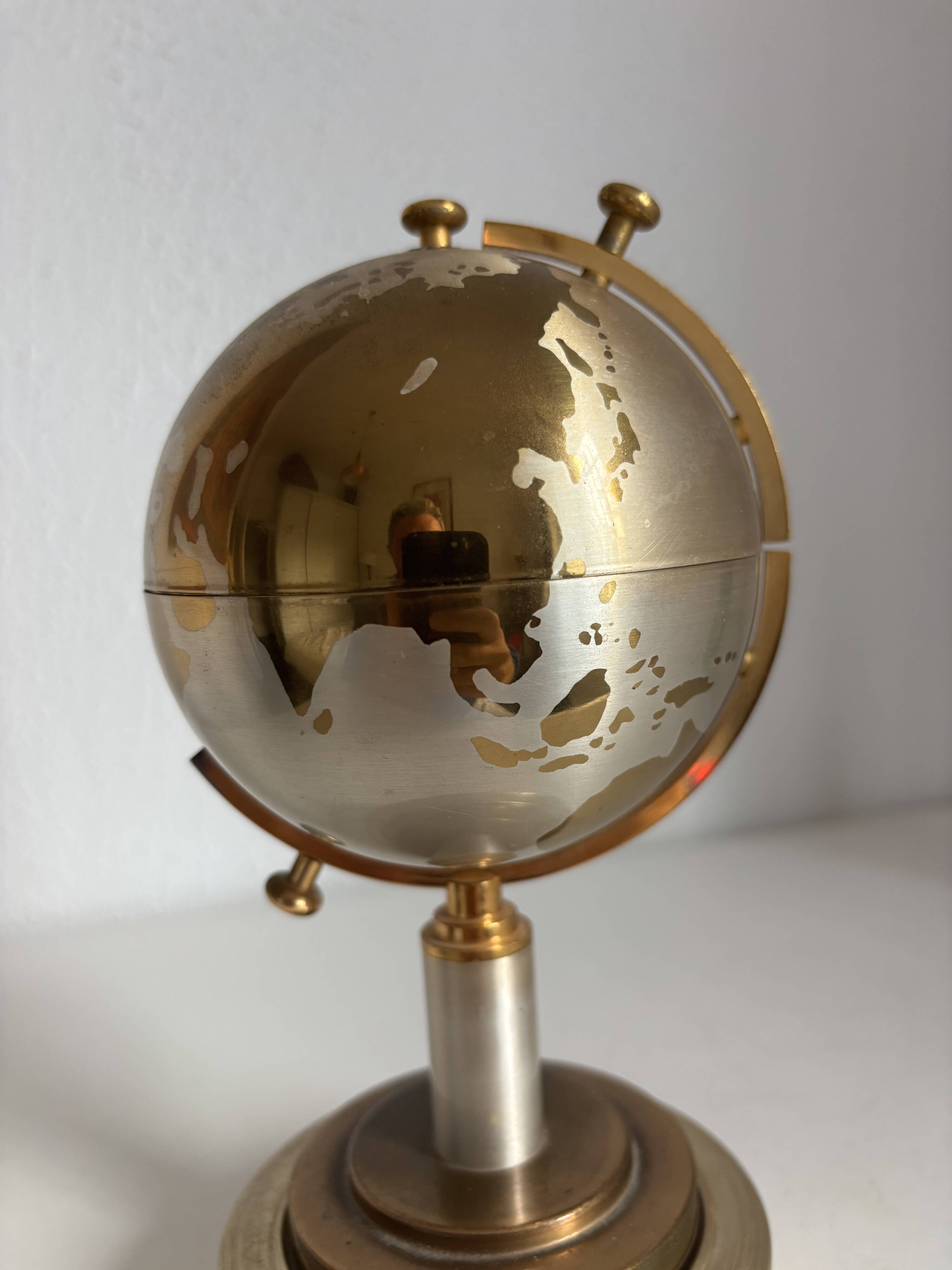 Vintage 1960 cigarette case world map dispenser - 21 x 10 cm