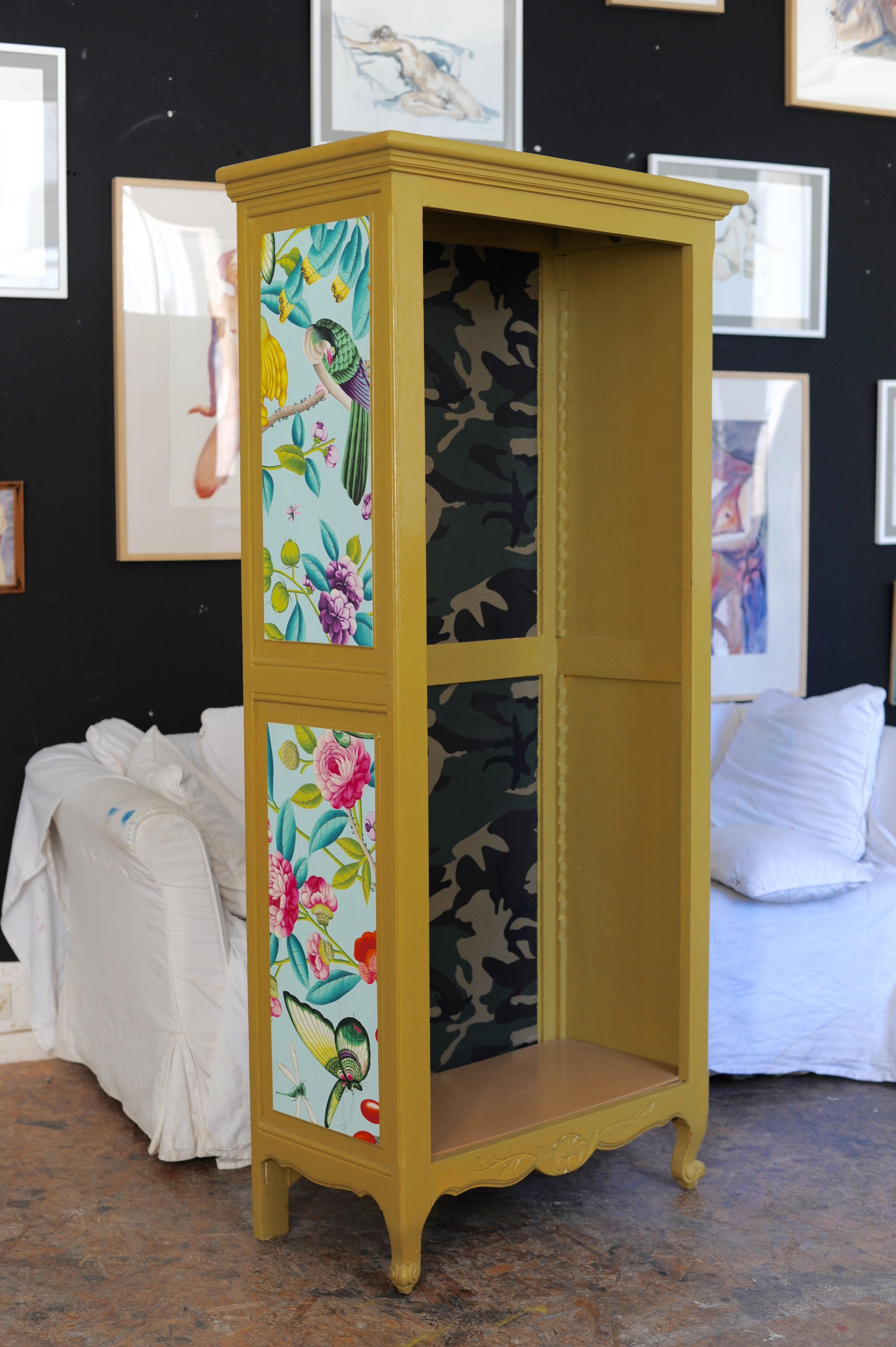 Child's bedroom wardrobe