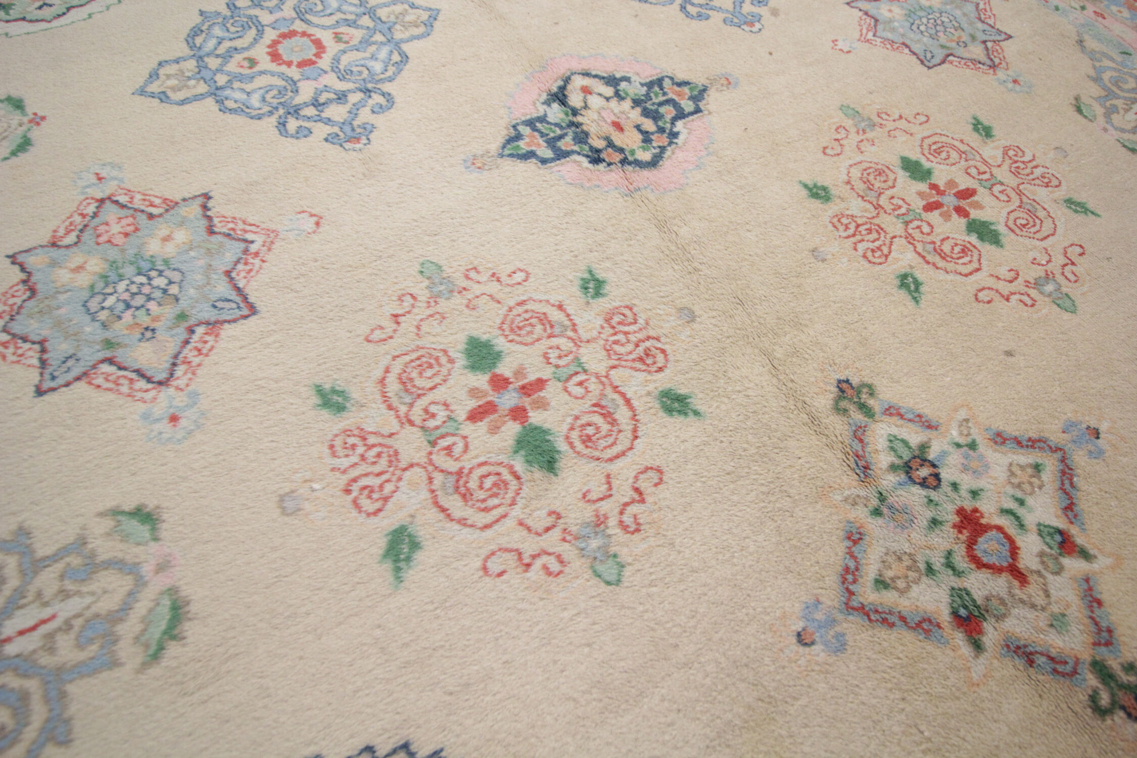 Handmade wool carpet 153x250cm