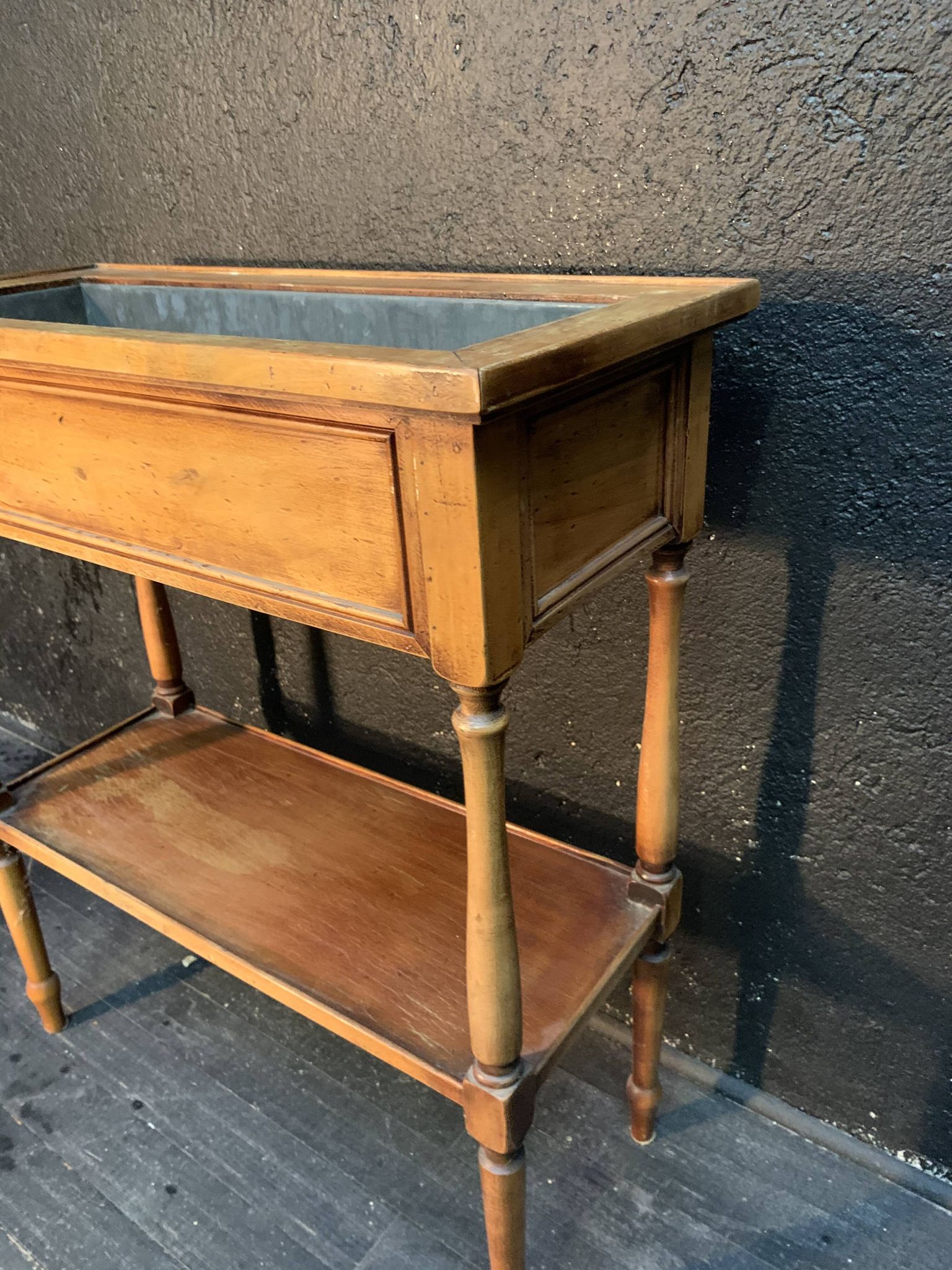 Meuble jardinière en bois de style Louis XVI