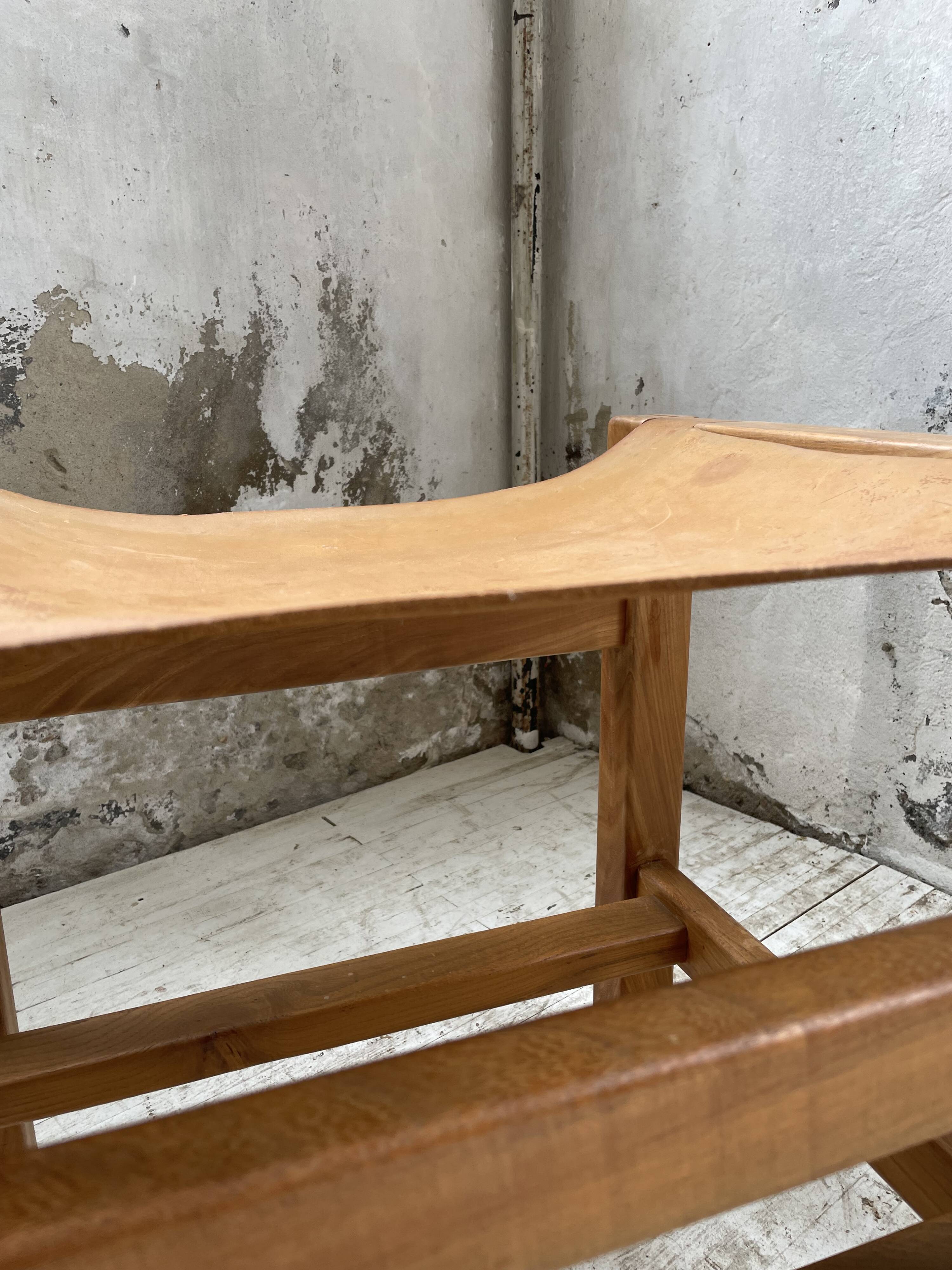 Solid elm and leather stool Maison Regain