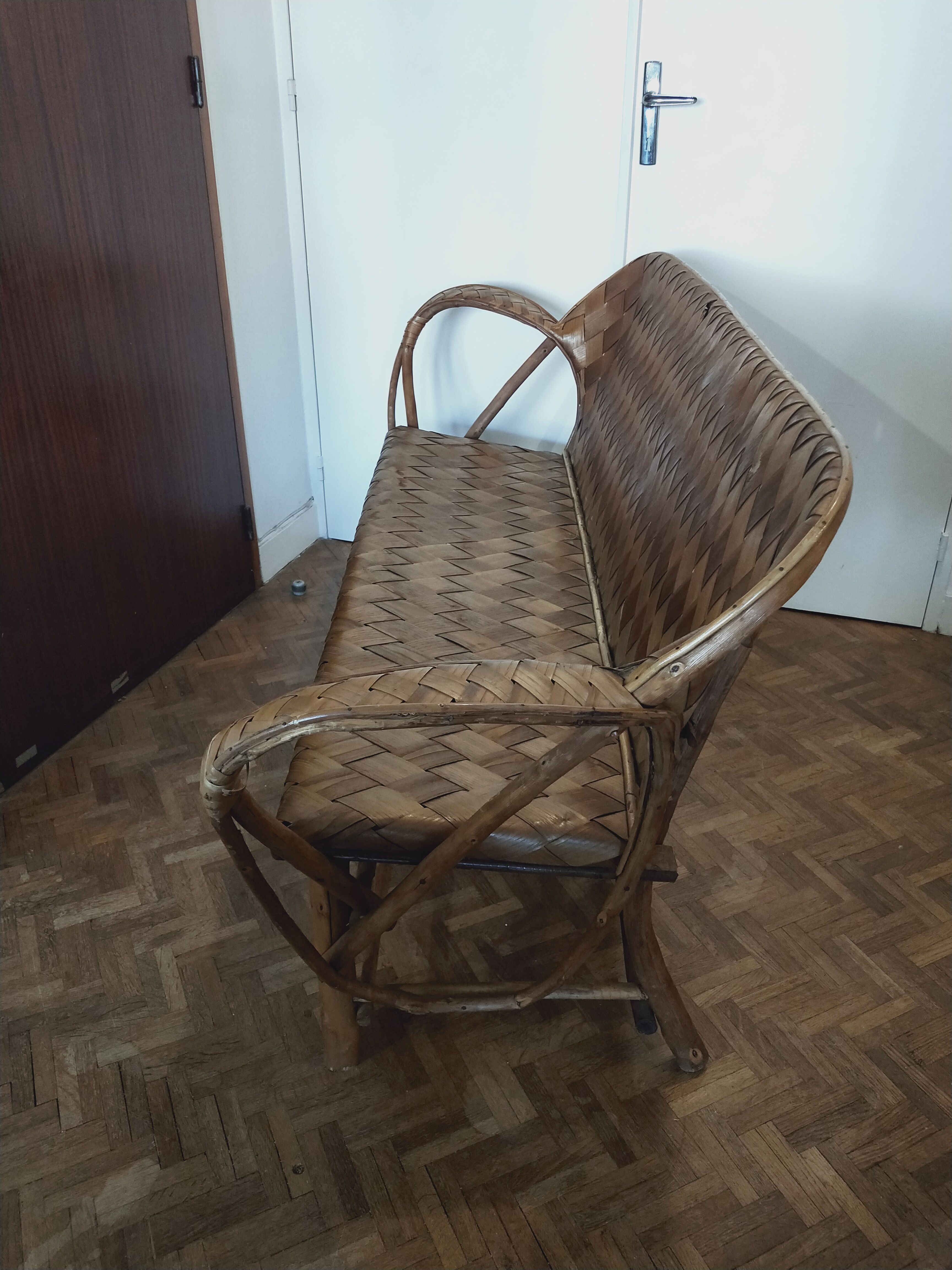 Chestnut striped bench