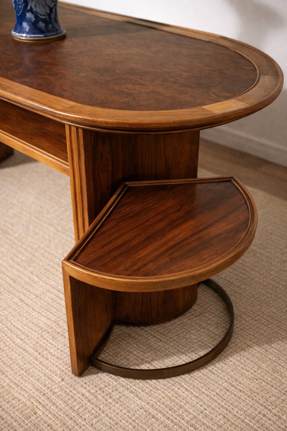 Oval Art Deco coffee table in rosewood, 1930s-1940s.