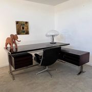 Vintage president corner desk in rosewood design by Gianni Moscatelli vintage