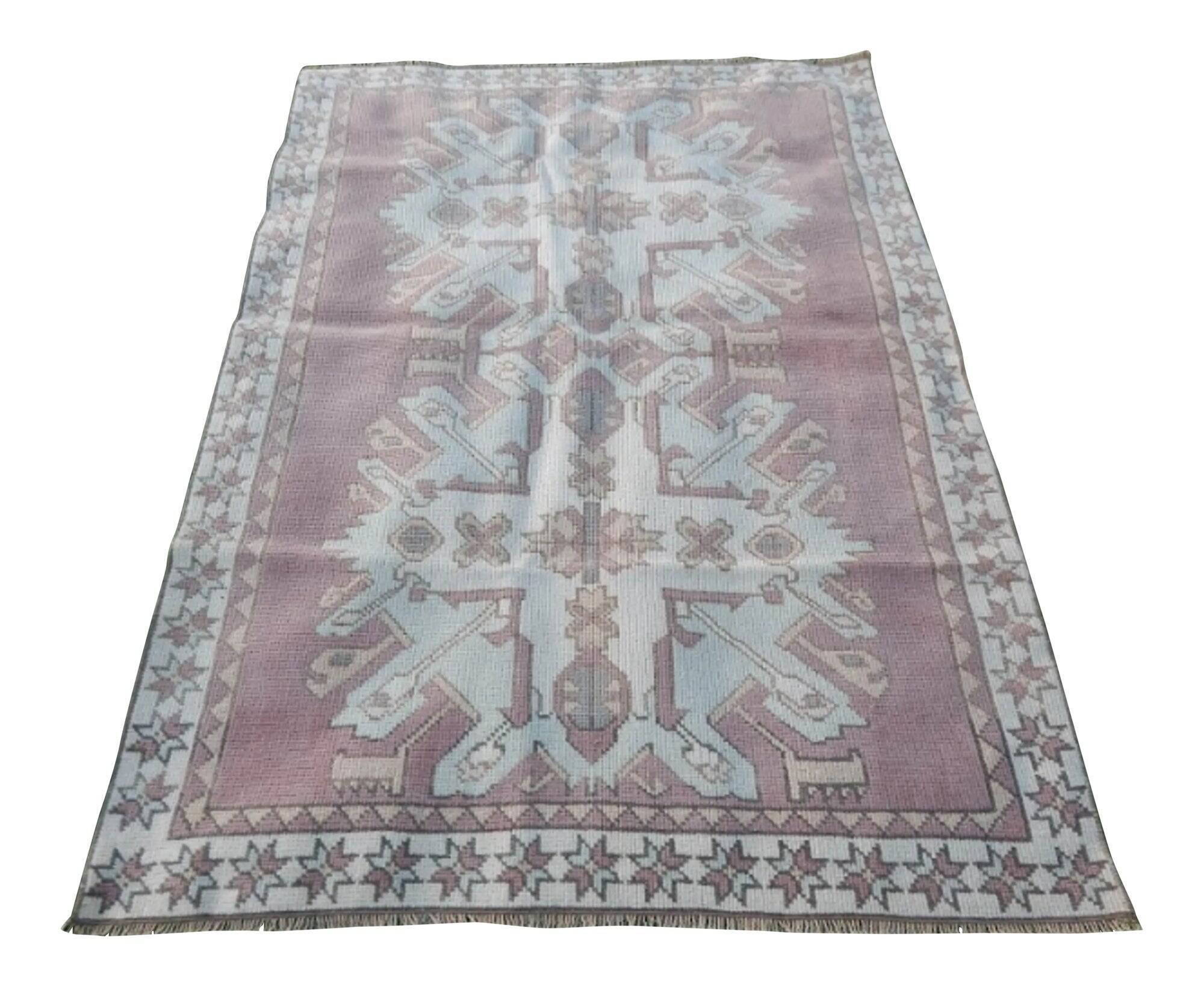 Vintage handmade Turkish rug 120x168 cm