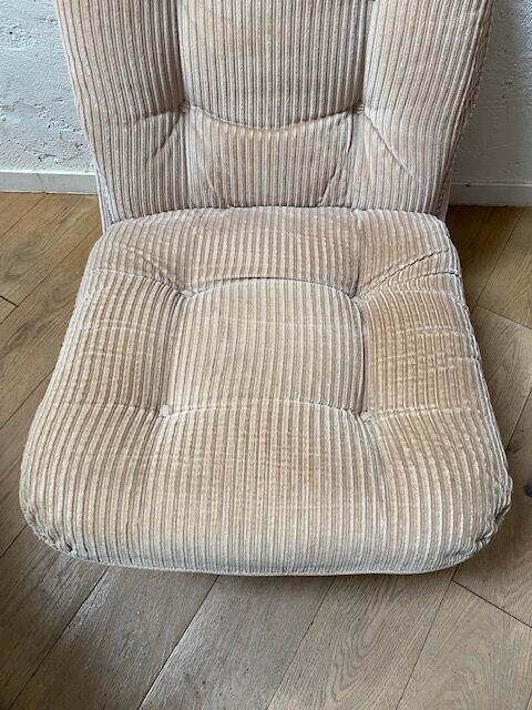 Armchair model Orchidée by Michel Cadestin, Airborne 70