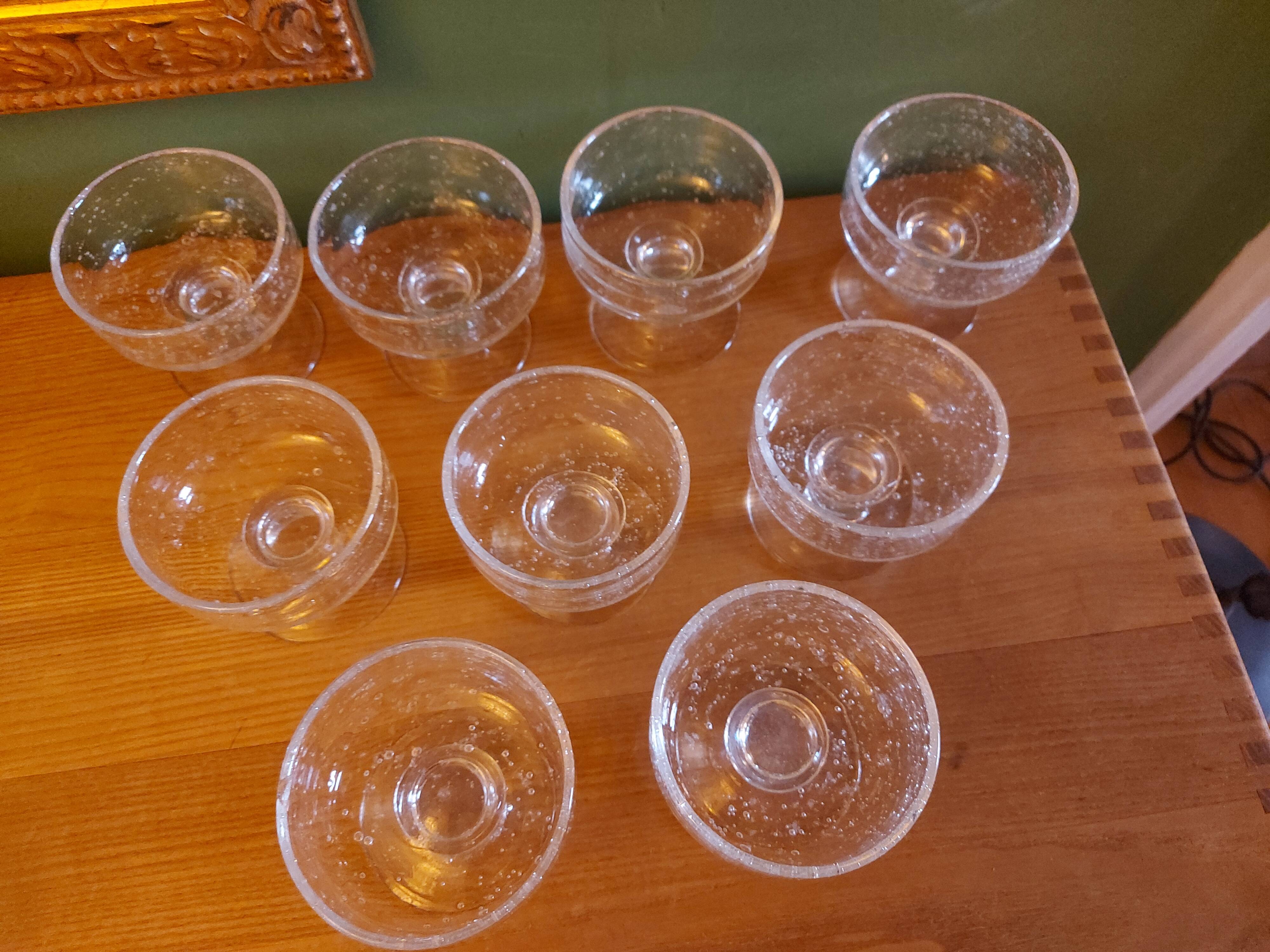 9 coupes en verre soufflé