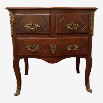 Chest of drawers with curved facade of the nineteenth century