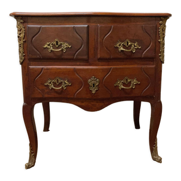 Chest of drawers with curved facade of the nineteenth century