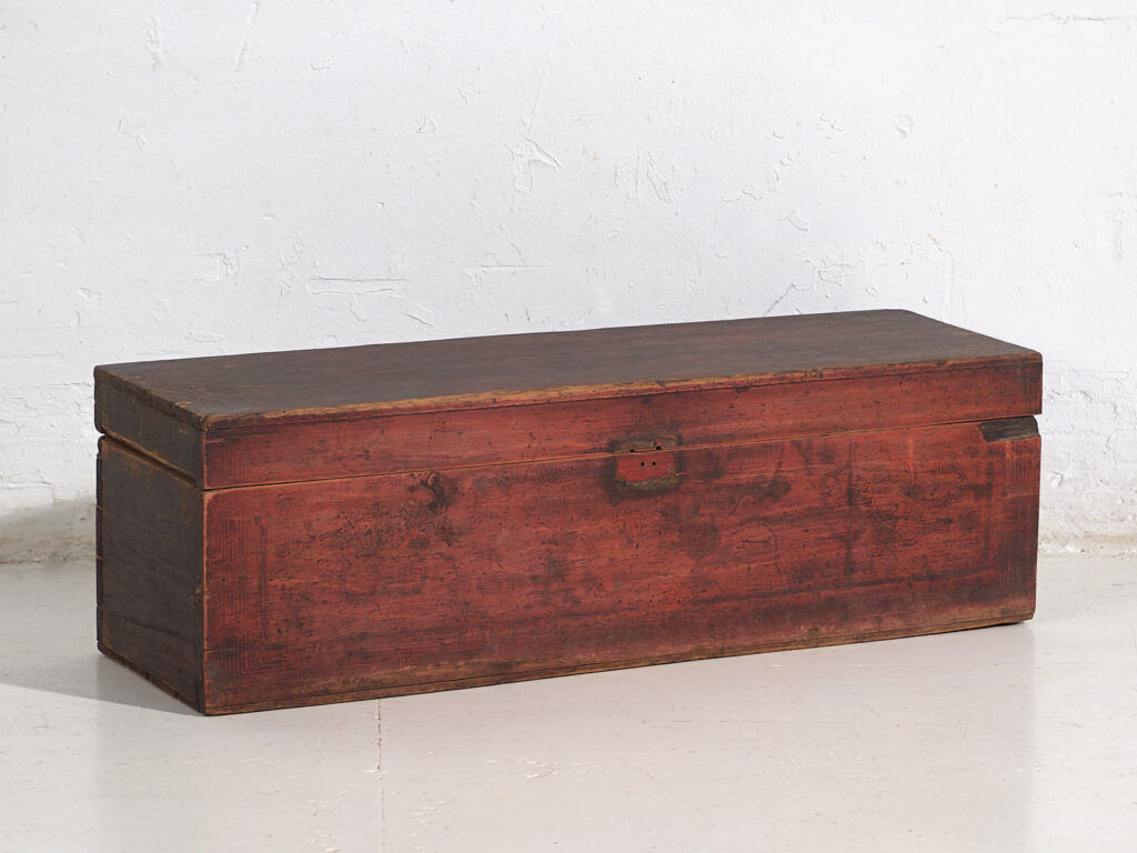 Ancient Chinese chest in red garnet (c.1900) #11