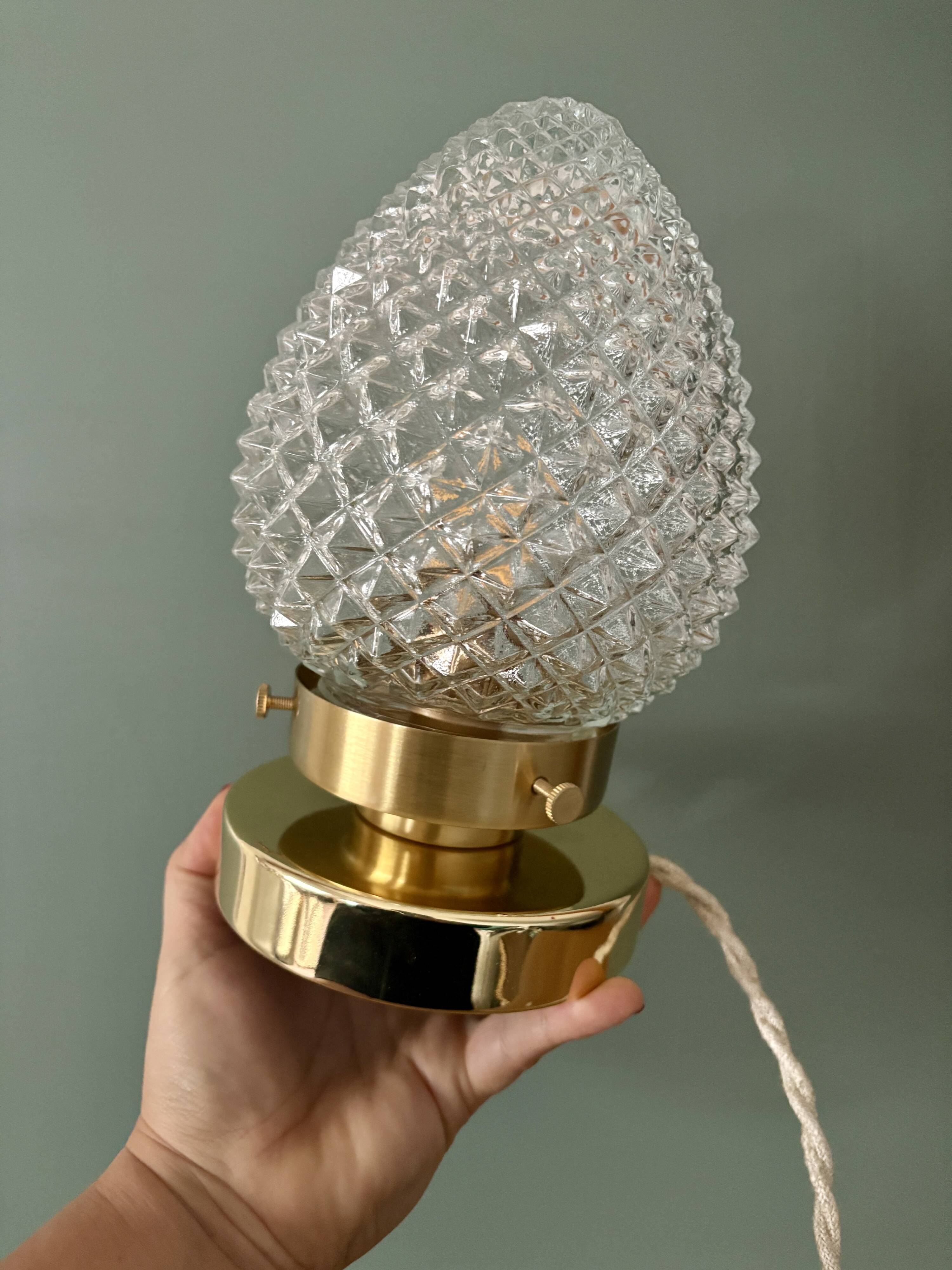 Vintage globe table lamp in diamond-point glass