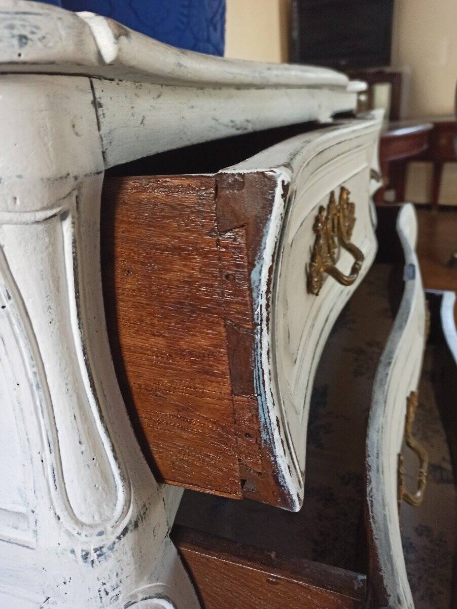 18th Century Louis XV Curved Chest of Drawers