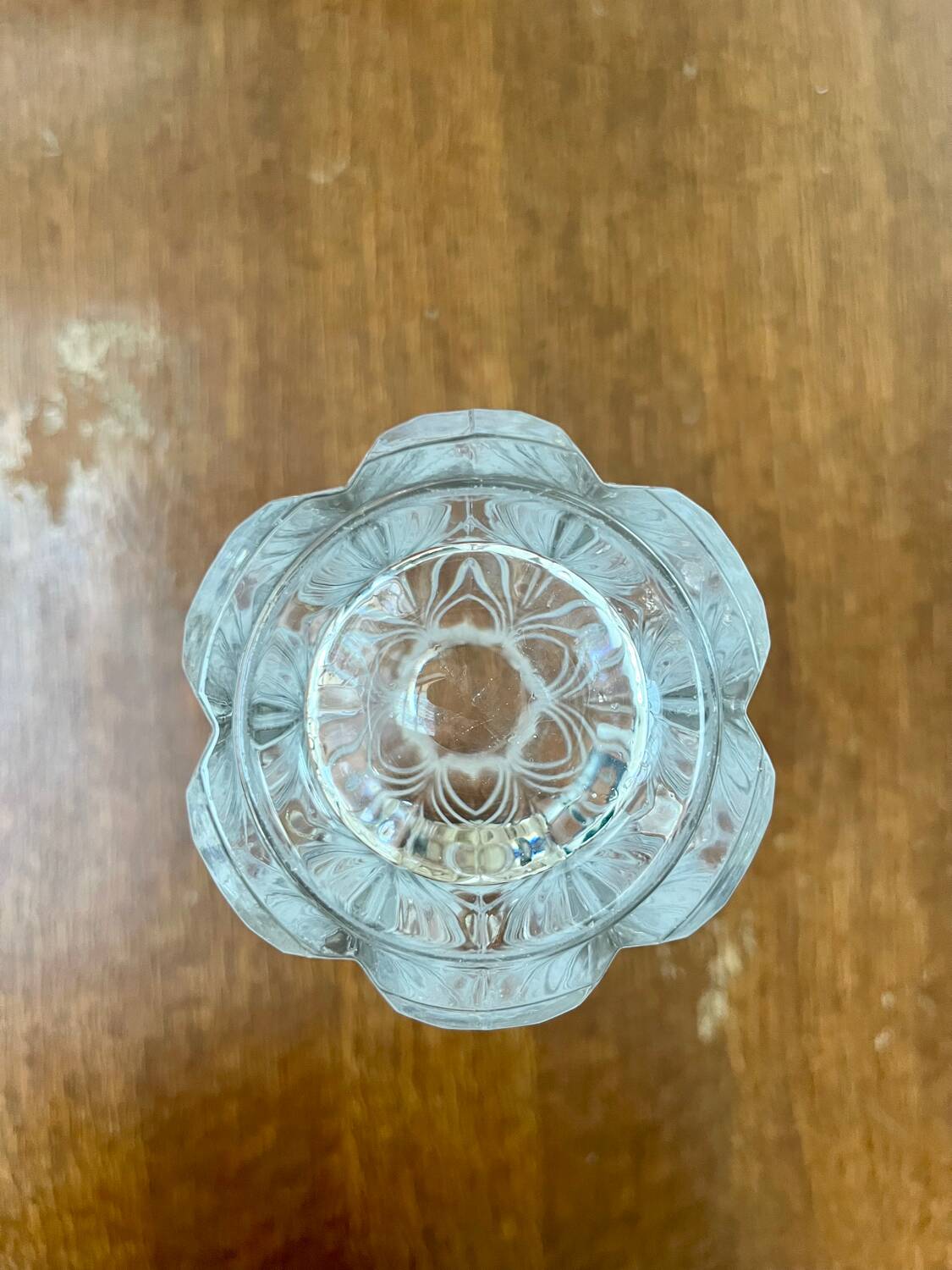 Grand vase torsadé en verre