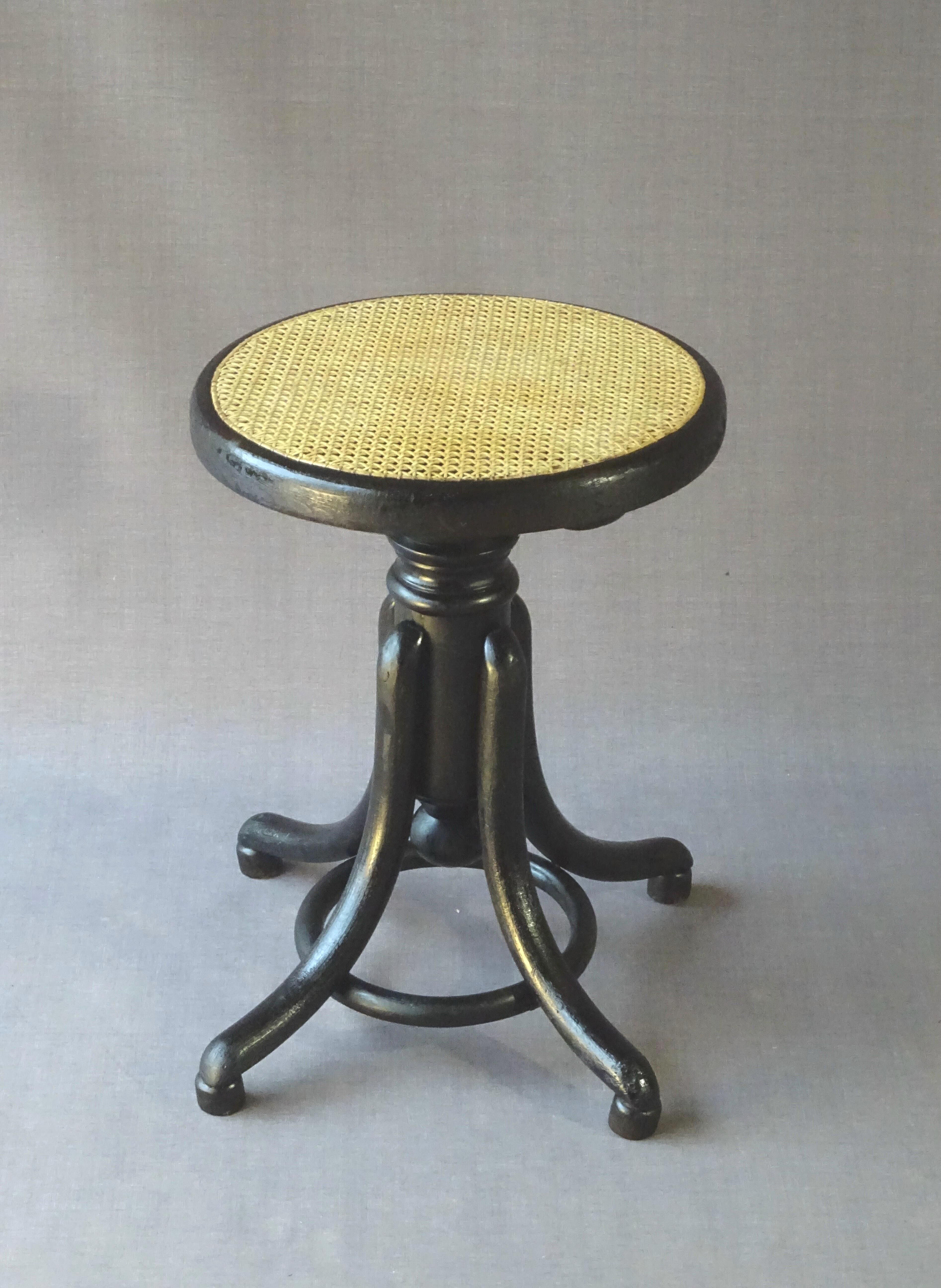 Thonet screw piano stool, 1900