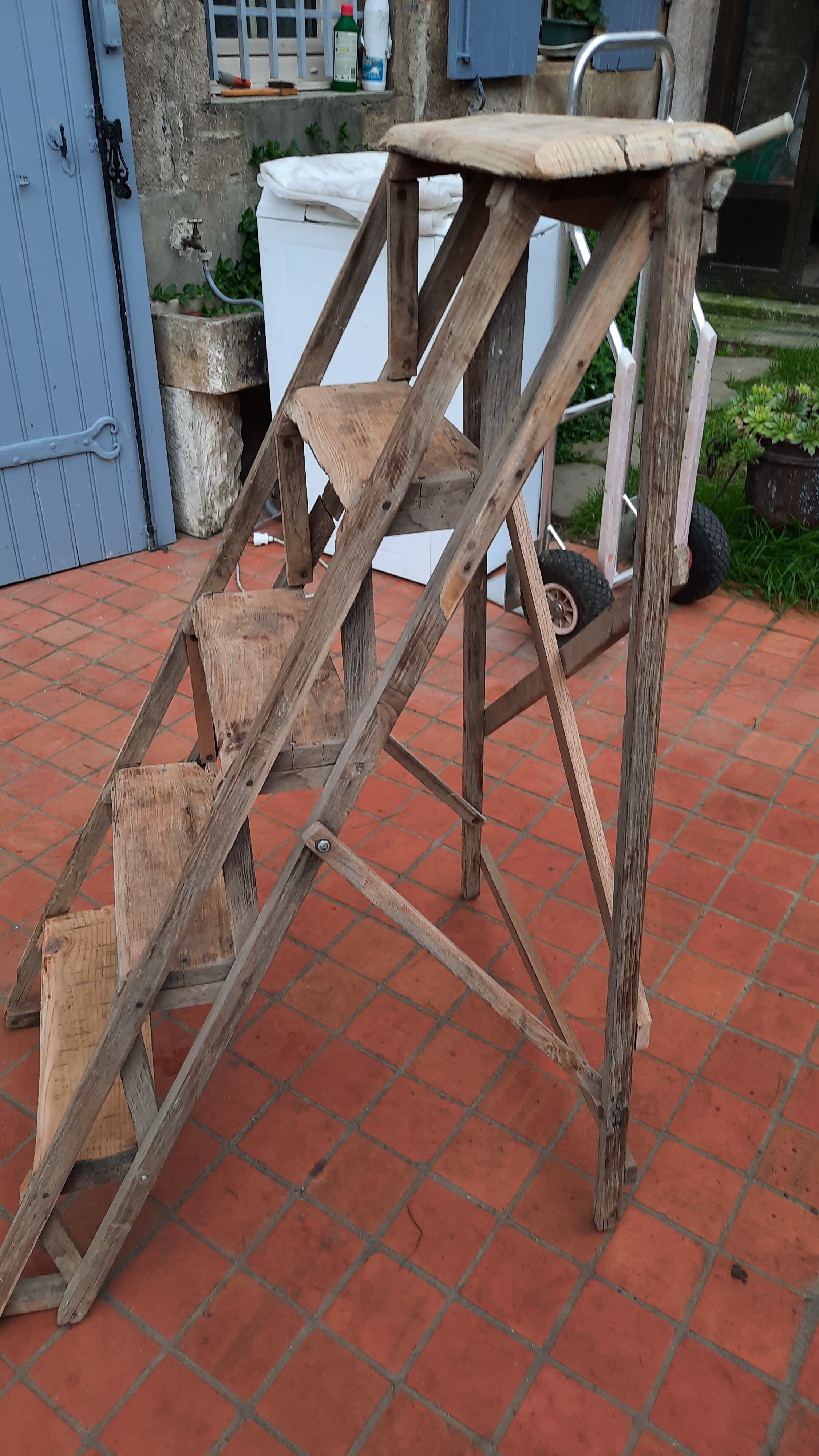 Old stepladder