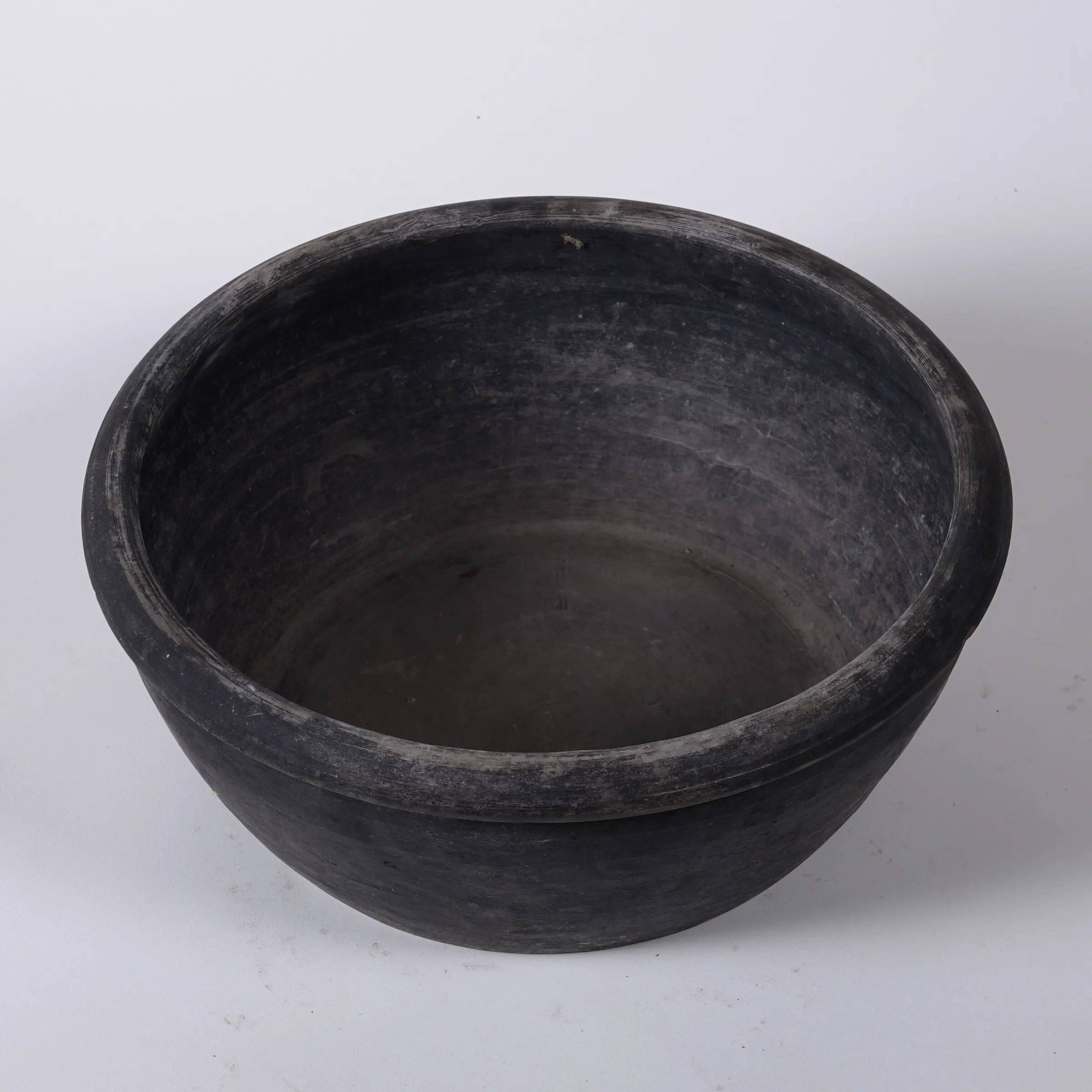 Sichuan - Antique Chinese earthenware dish no. 2