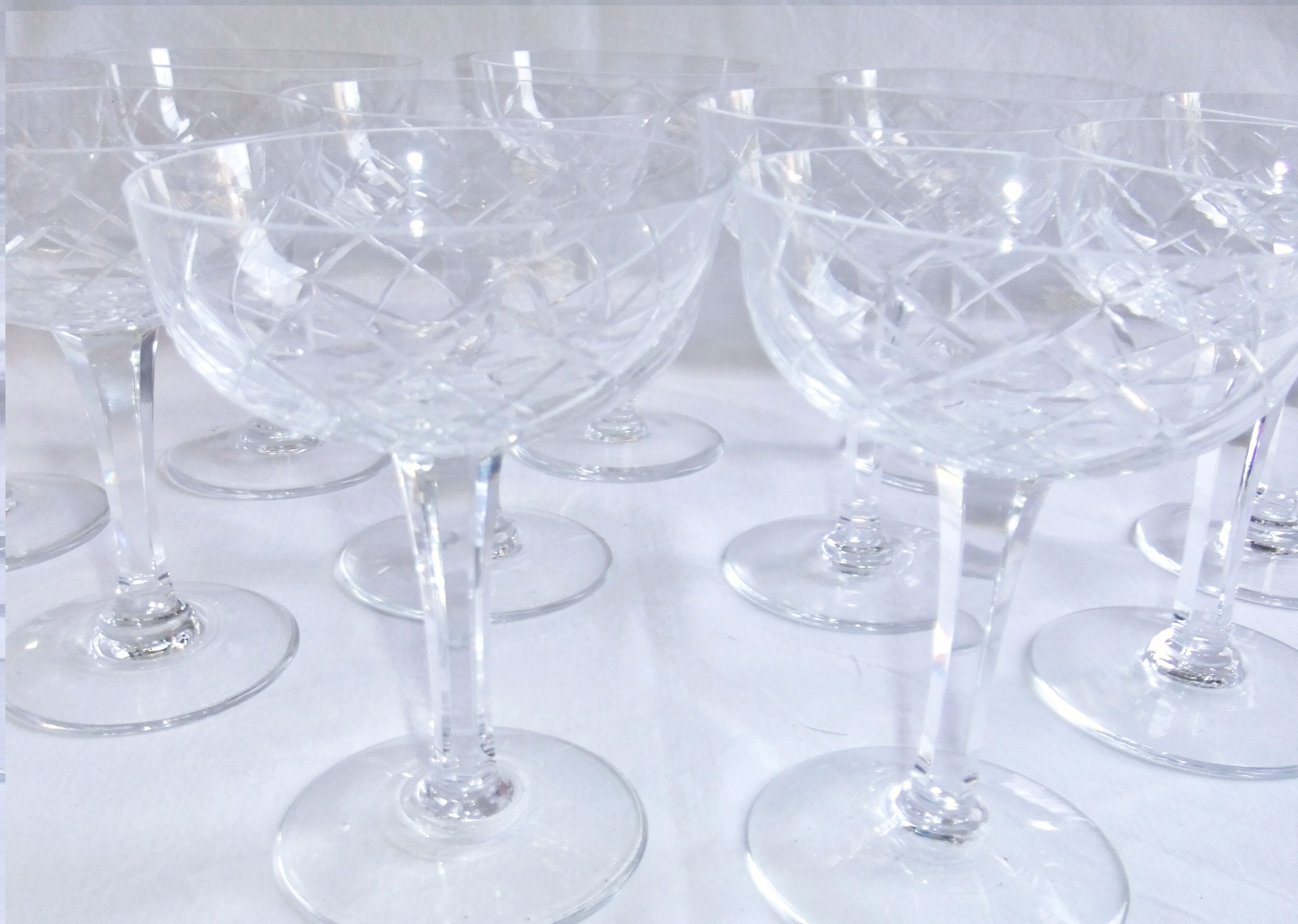 Service Champagne glass cut crystal lot of 11 stemmed glass