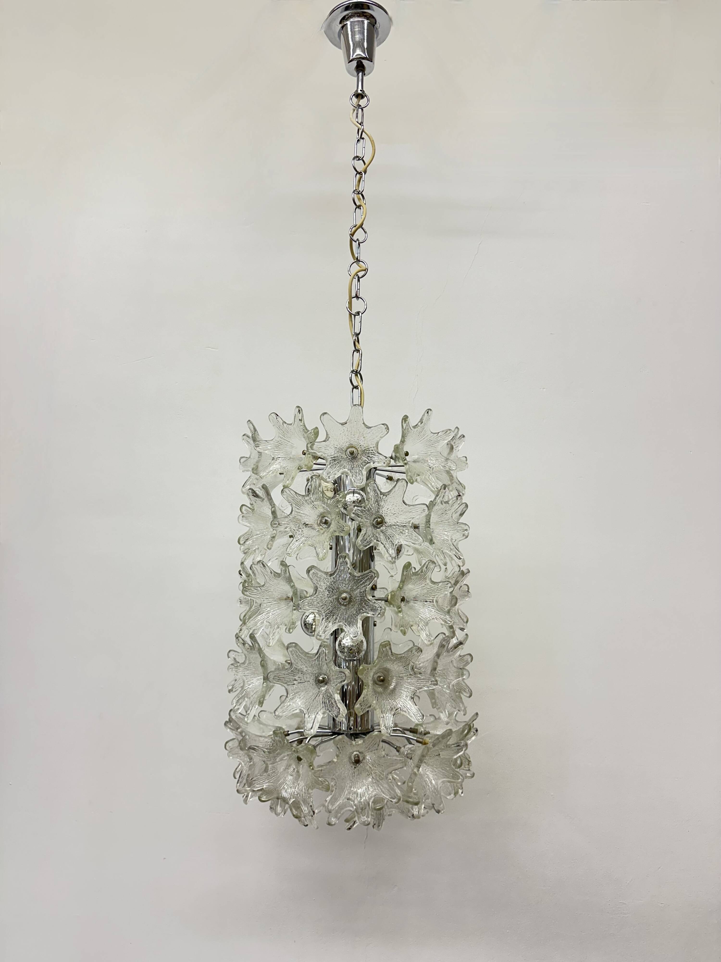 Spectacular Murano glass flower chandelier by Venini for VeArt, Italy 1970s