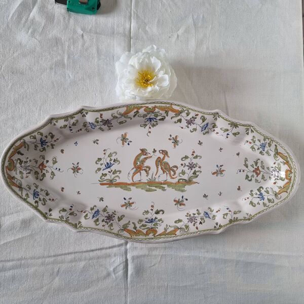 Grand plat ovale en faïence de Martres Tolosane, modèle « Moustiers »