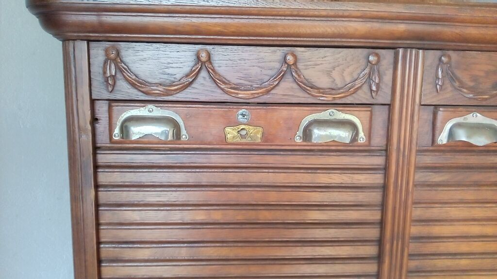 Double curtain binder of solid oak notary 1930