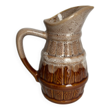 Sandstone pitcher