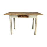 Farm table