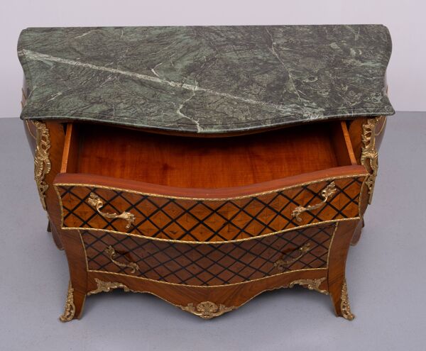 Commode hollandaise Louis XV à marqueterie de damier, années 1960