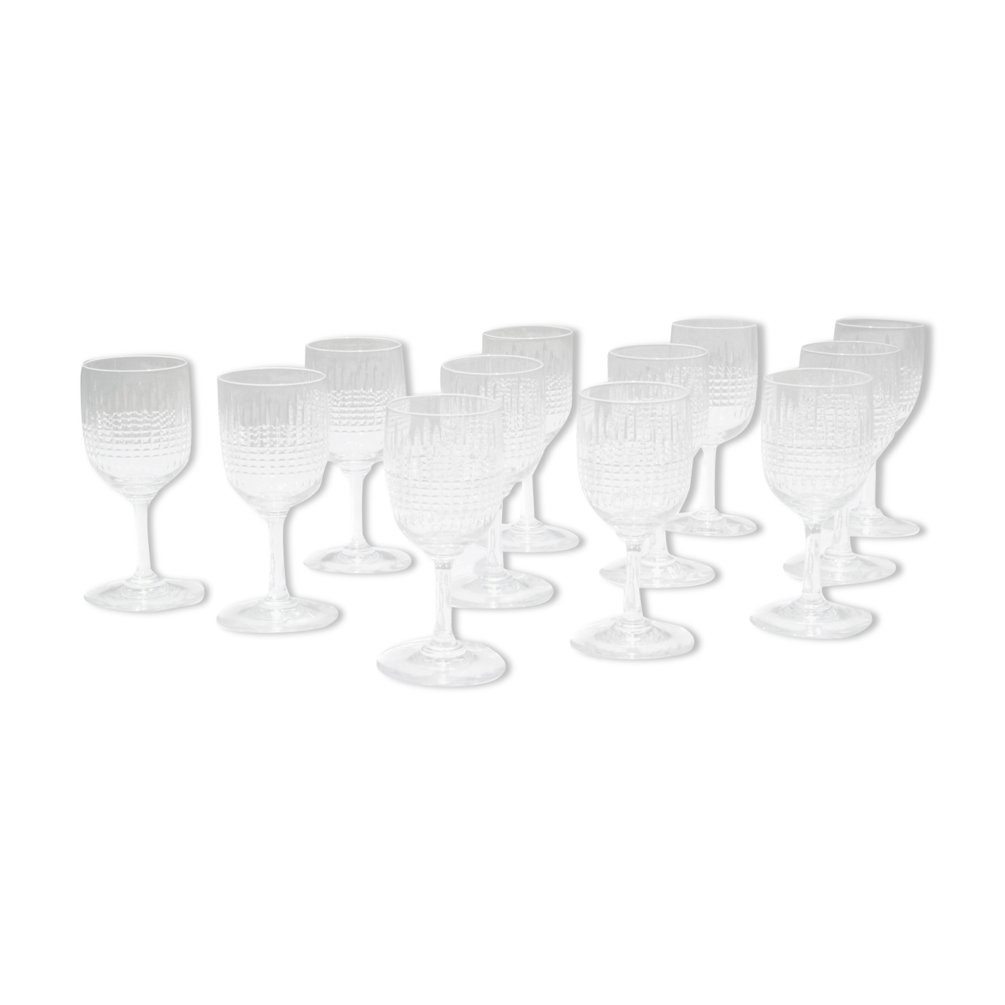 BACCARAT NANCY - 12 Glasses of white wine in cut crystal - Signed - H 12,5cm