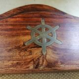 Trieur carries old mail in rosewood from India