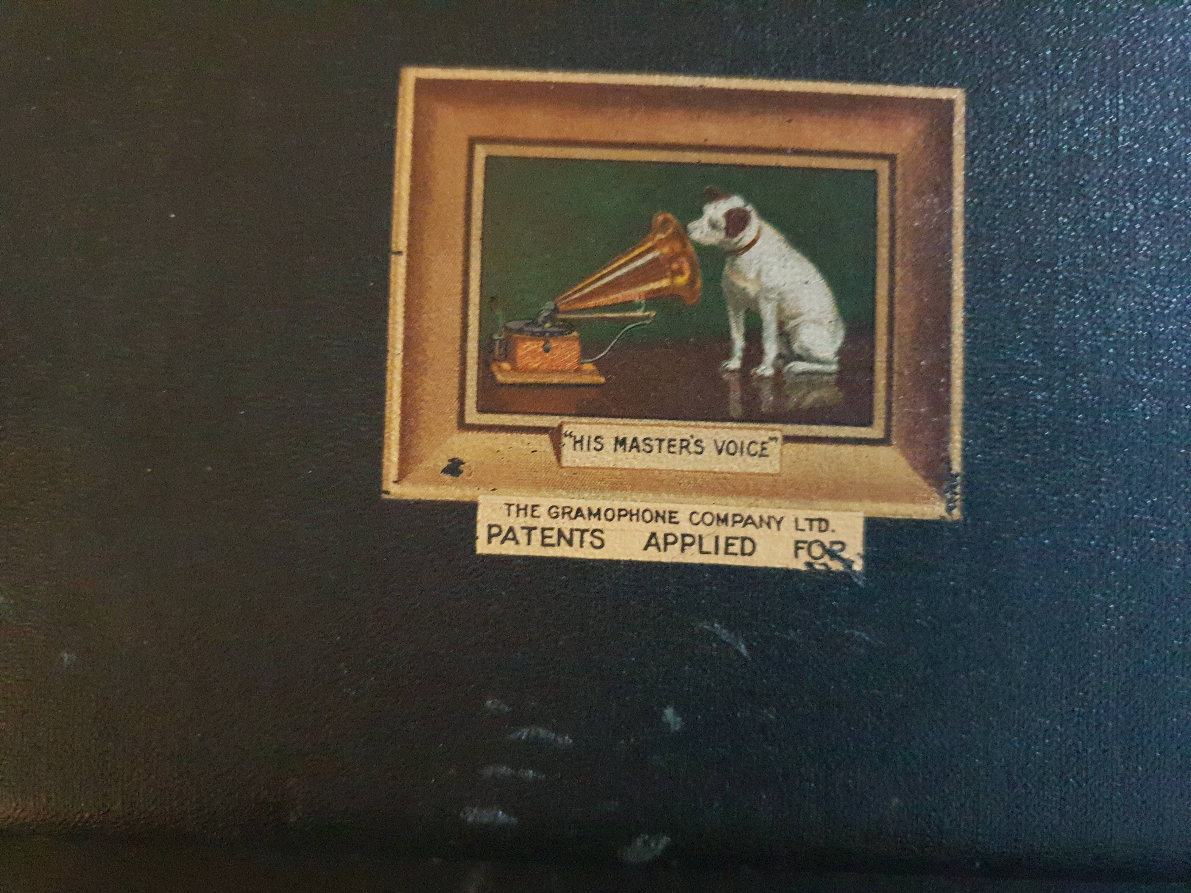 Gramophone Pathé "his master's voice"