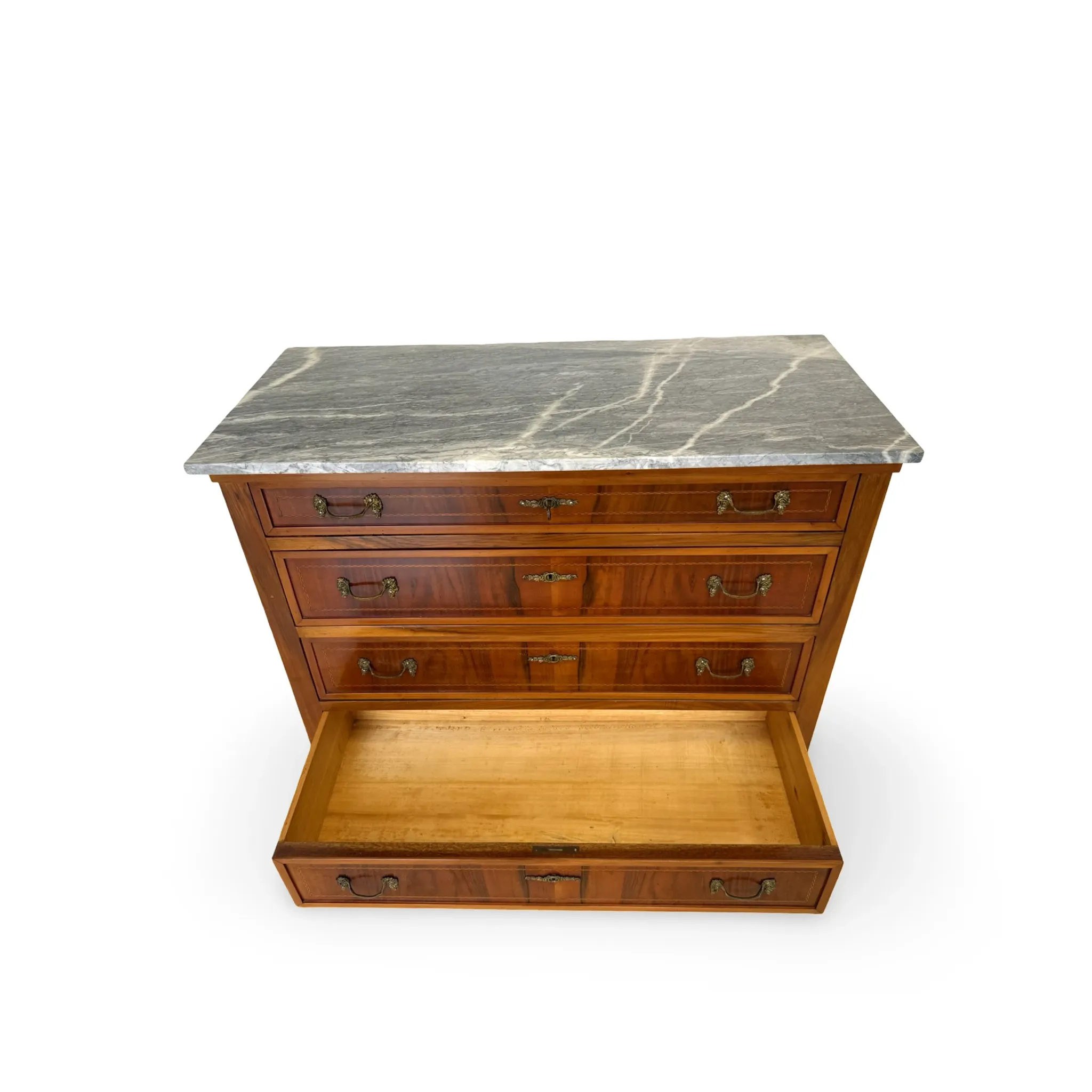 Elegant antique chest of drawers, dating to the early 20th century, ci
