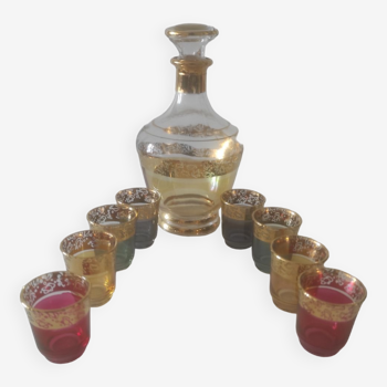 Liqueur carafe with 8 assorted greens