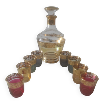 Liqueur carafe with 8 assorted greens