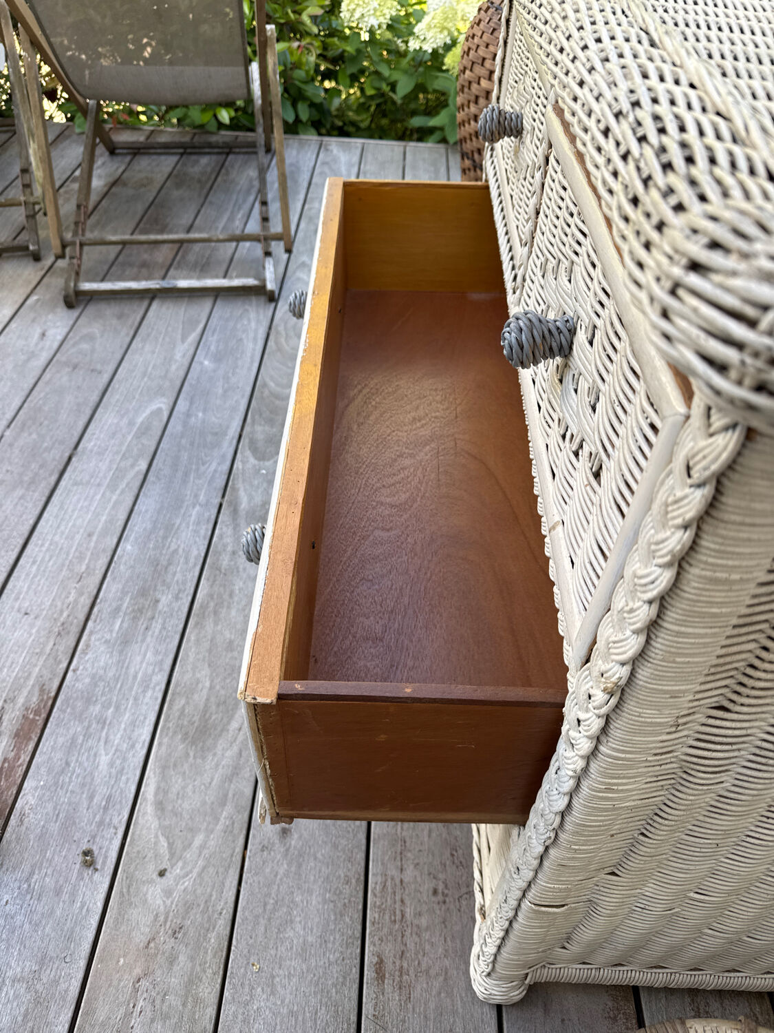 Woven chest of drawers