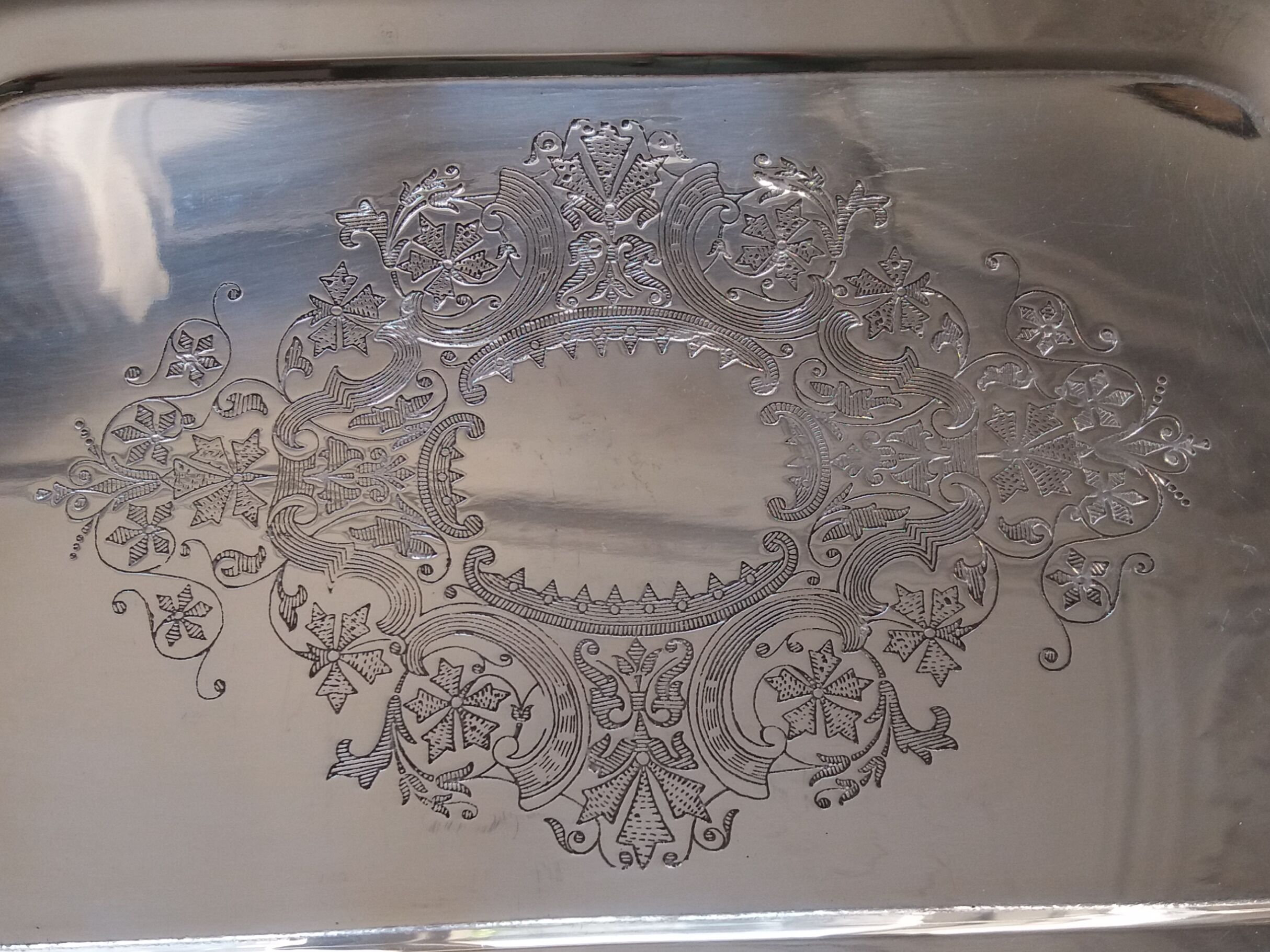 Small rectangular silver metal top