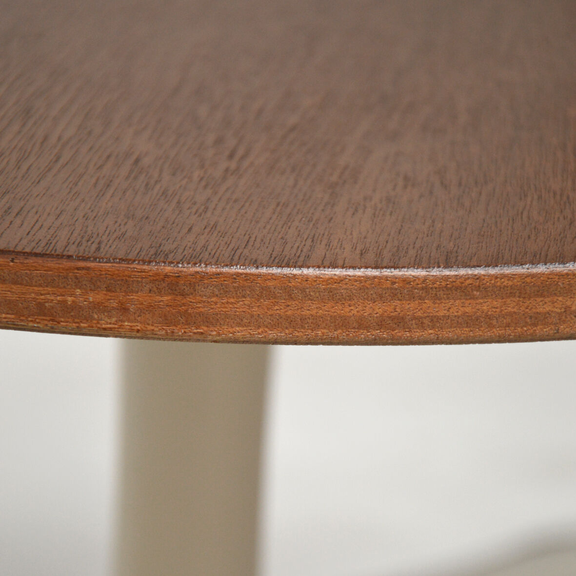 Small coffee table foot tulip, 1960