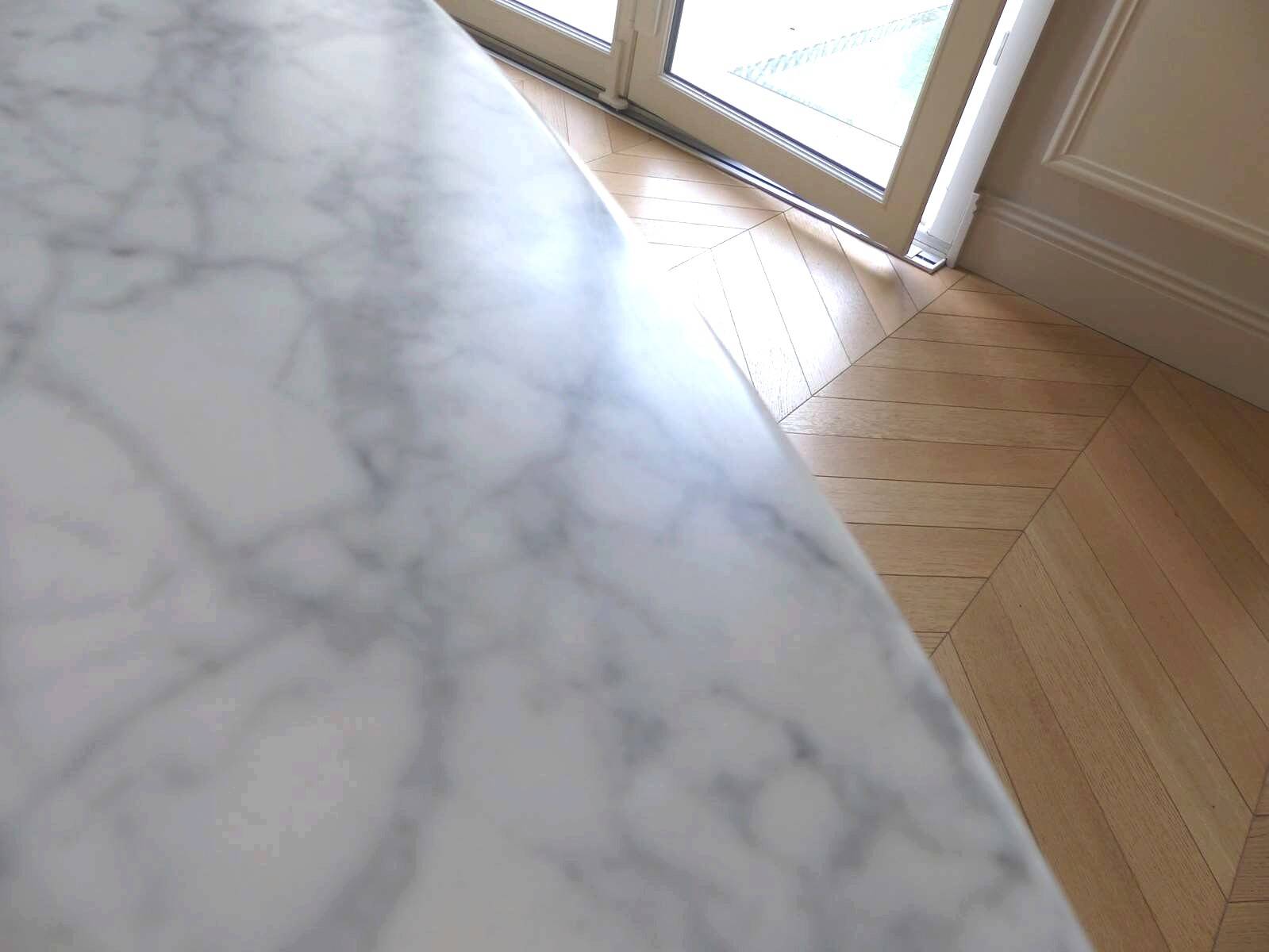 Saarinen Dining Table - Oval Statuarietto Marble KNOLL Eero Saarinen