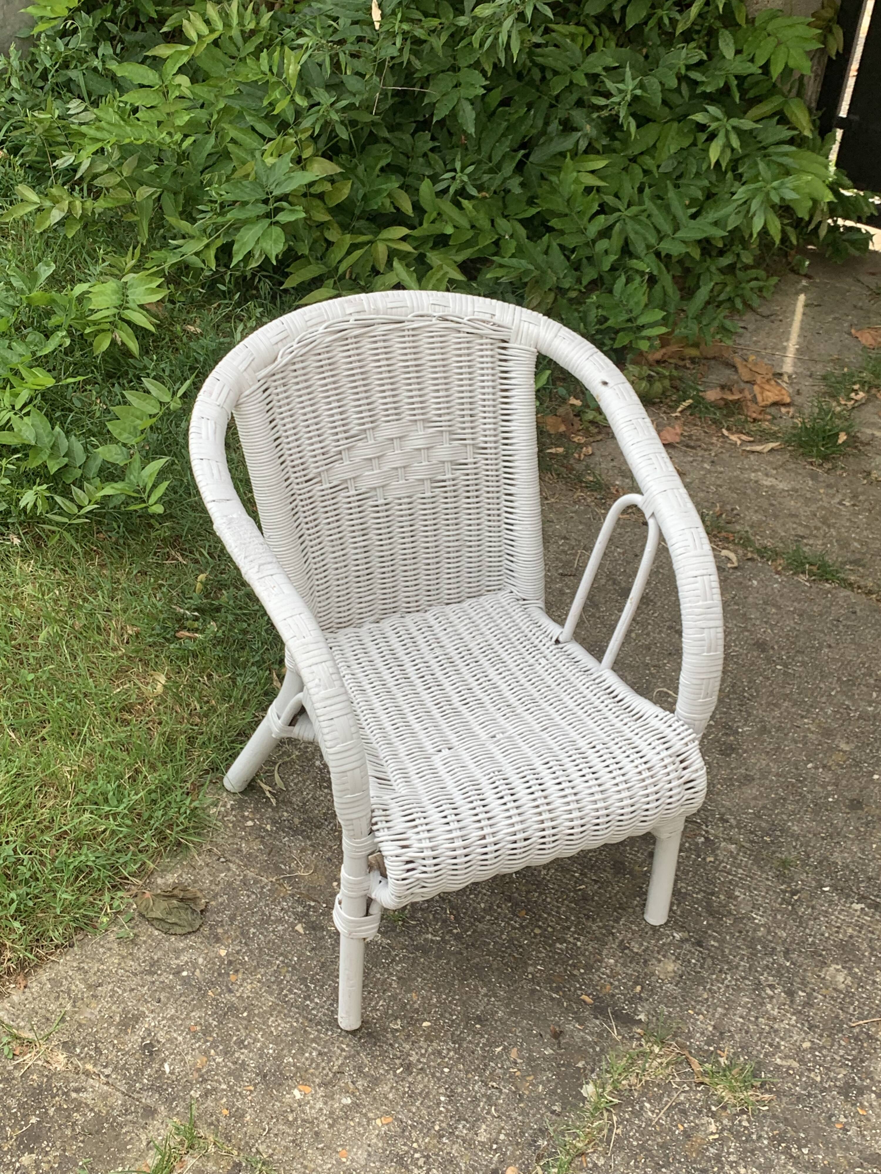 Fauteuil enfant en osier blanc vintage