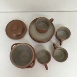 Coffee cups and sugar bowl