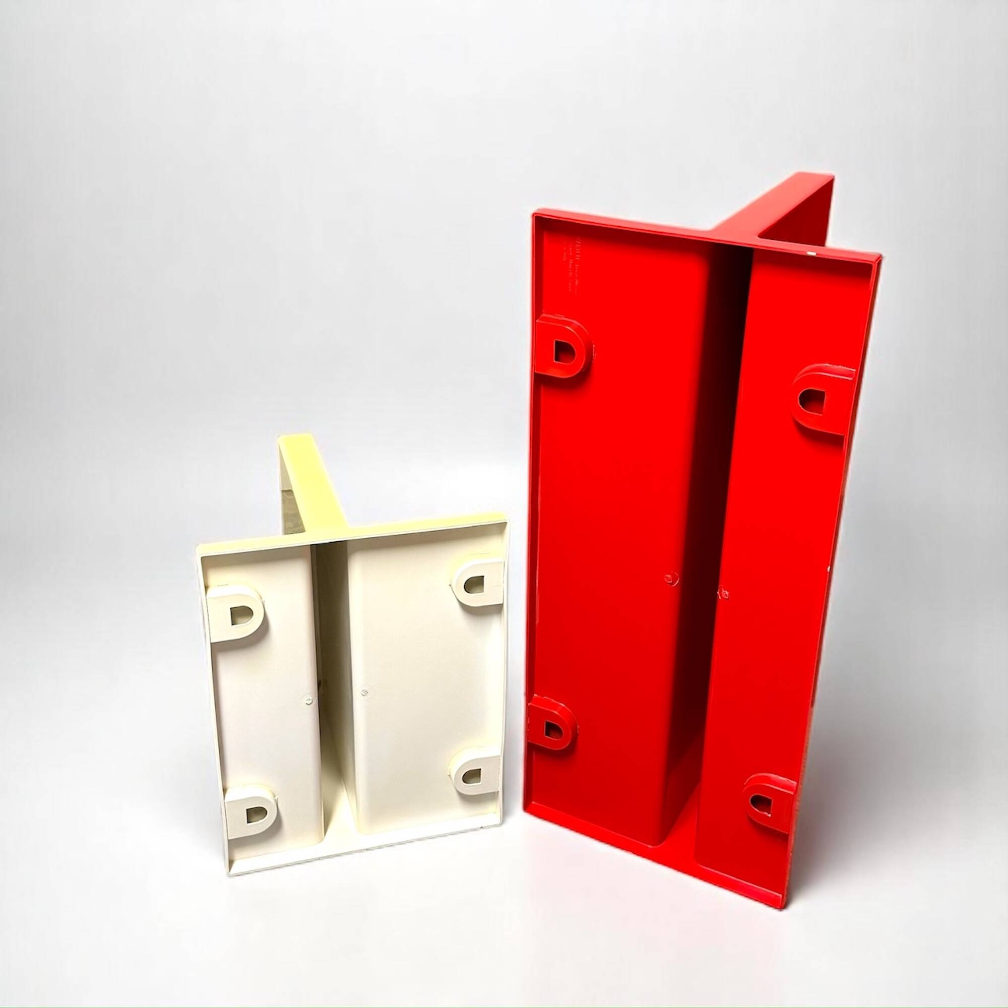 Pair of 1970s Kartell shelves by Marcello Siard