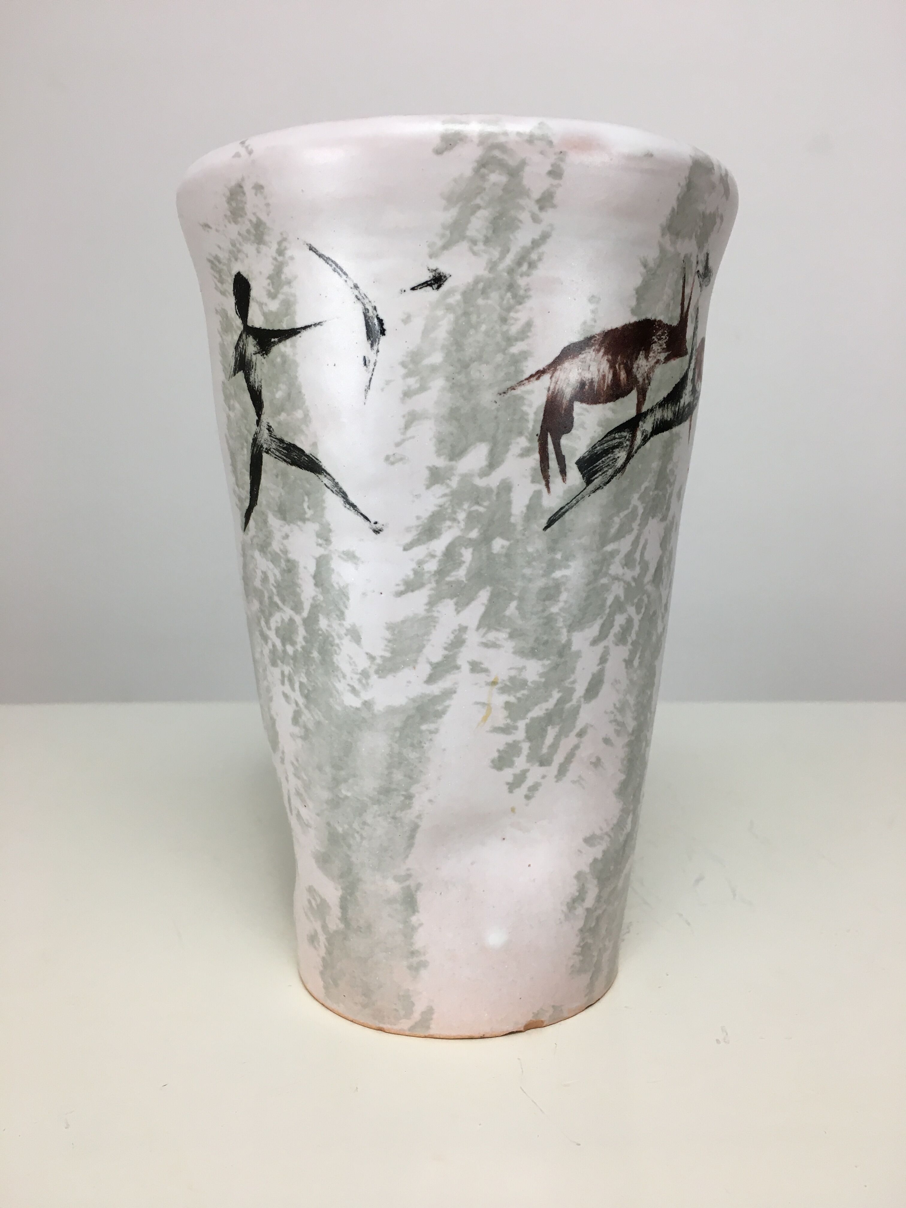 Vase céramique décor pariétal, années 50 signée yurtsua