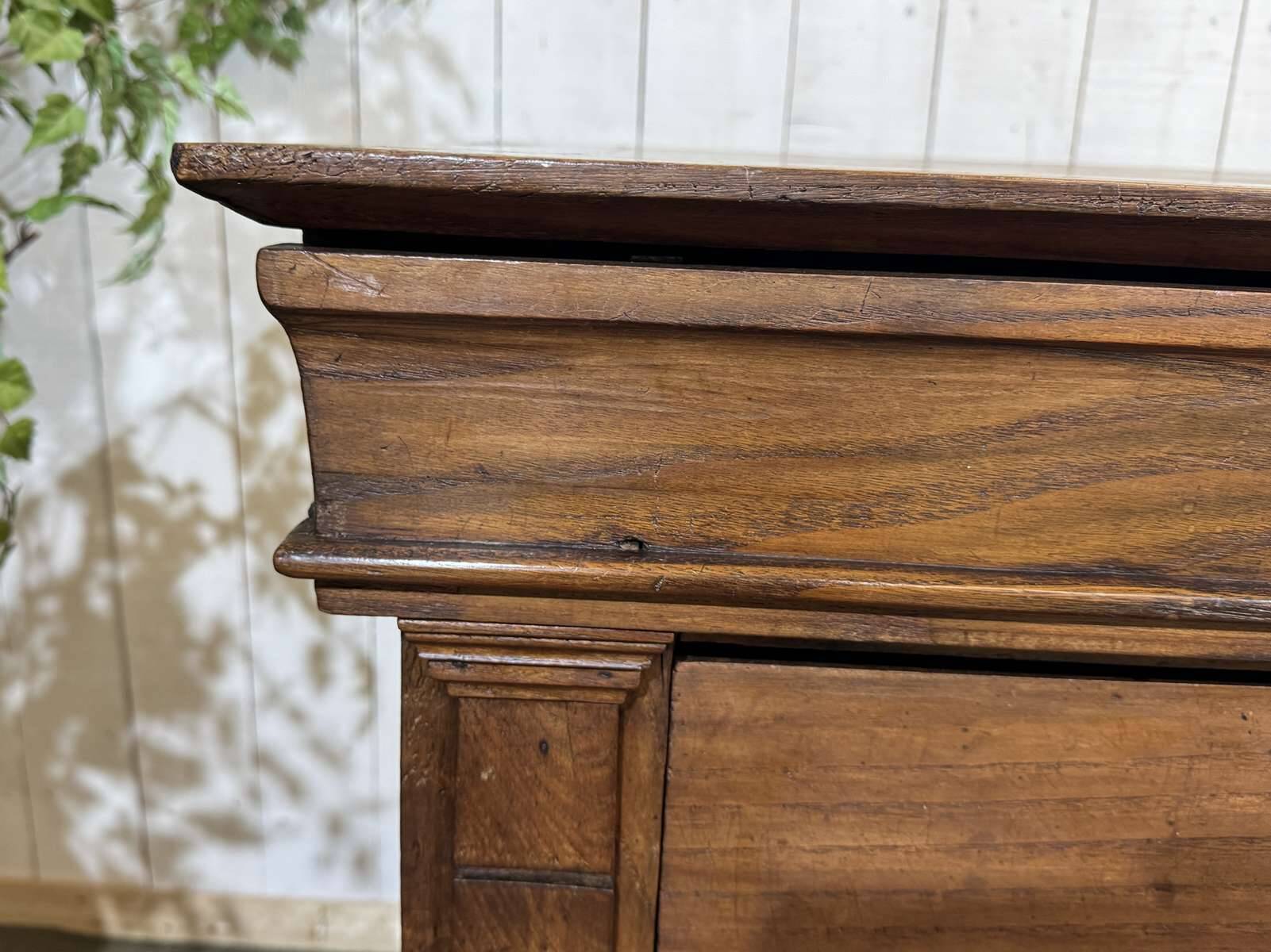 Commode Restauration 19ème en châtaigner