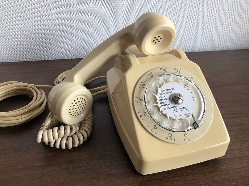 Téléphone PTT vintage Socotel S63 à cadran, 1982