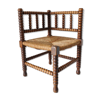 Wooden and straw notch chair